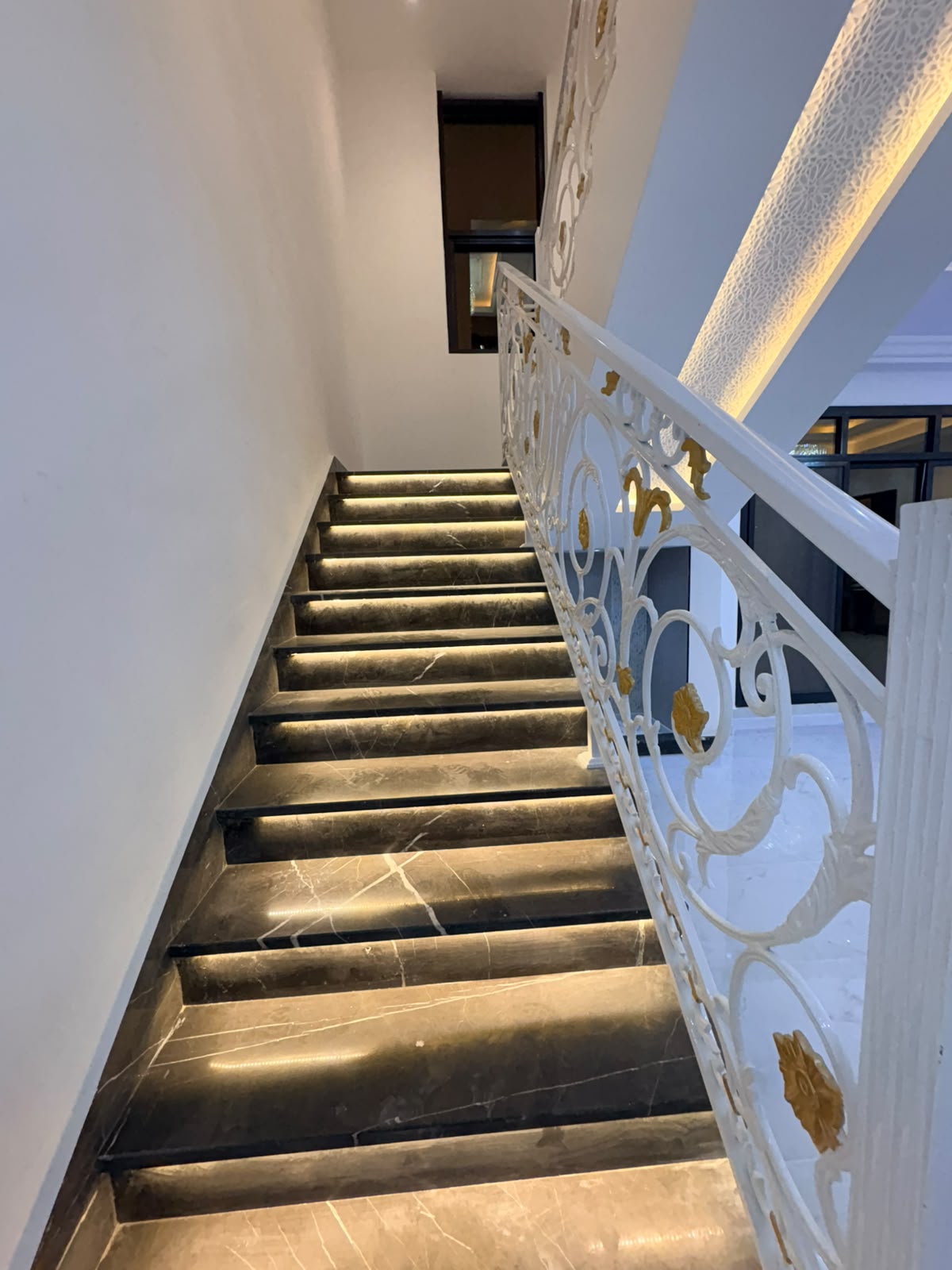 6 Master Bedrooms Villa for sale in "Helio 2," before the Azha roundabout. 13