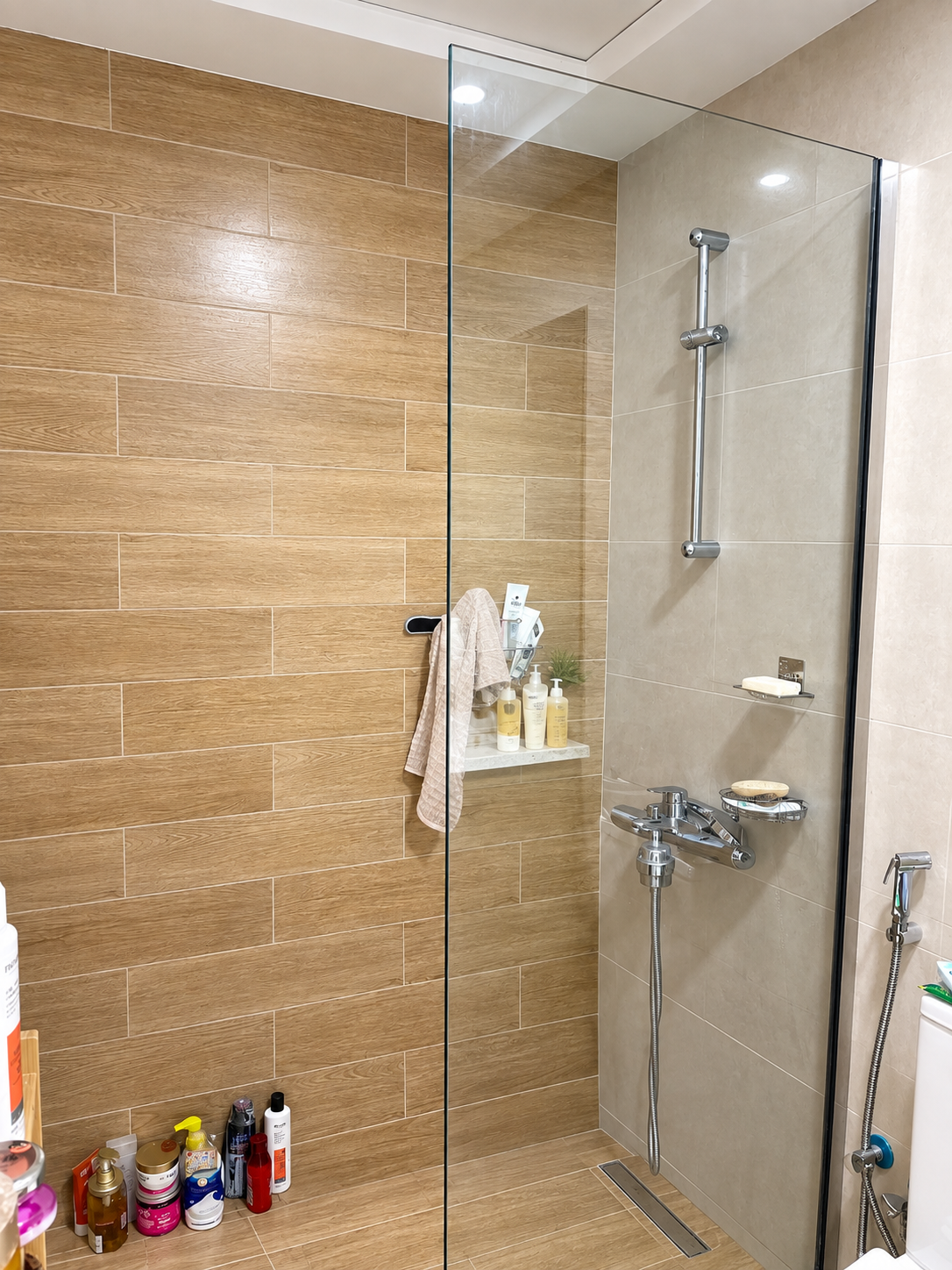 🏡 1-BEDROOM APARTMENT FOR SALE | ALEXIS TOWER, JEBEL ALI ✨ Pool View | 604 Sq. Ft. | Fully Furnished | Custom Upgrades | Metro Access 6