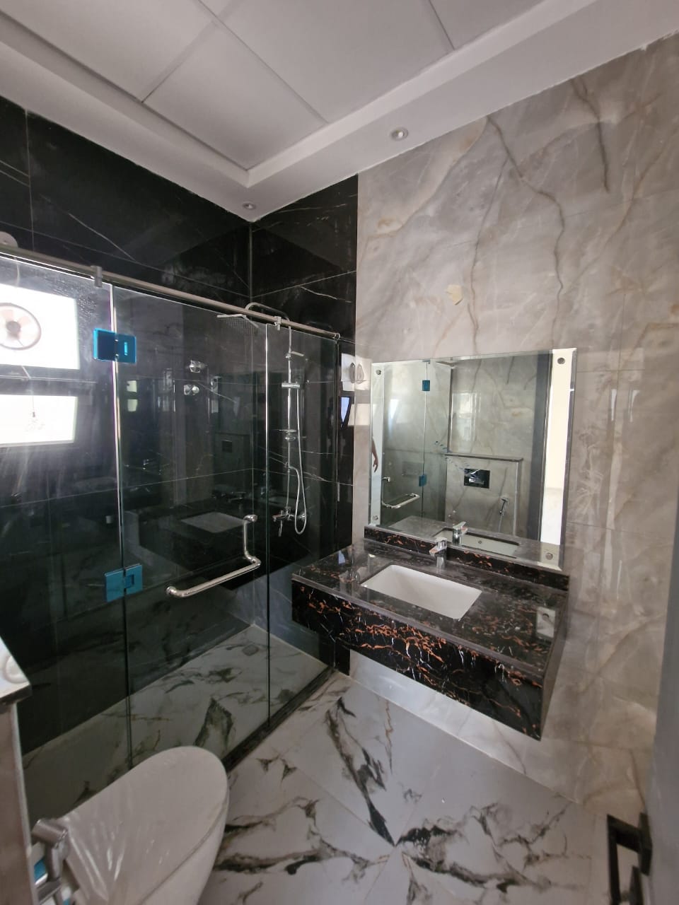 🏡 EXCLUSIVE CORNER VILLA FOR SALE | AL YASMEEN, AJMAN 🌟 2