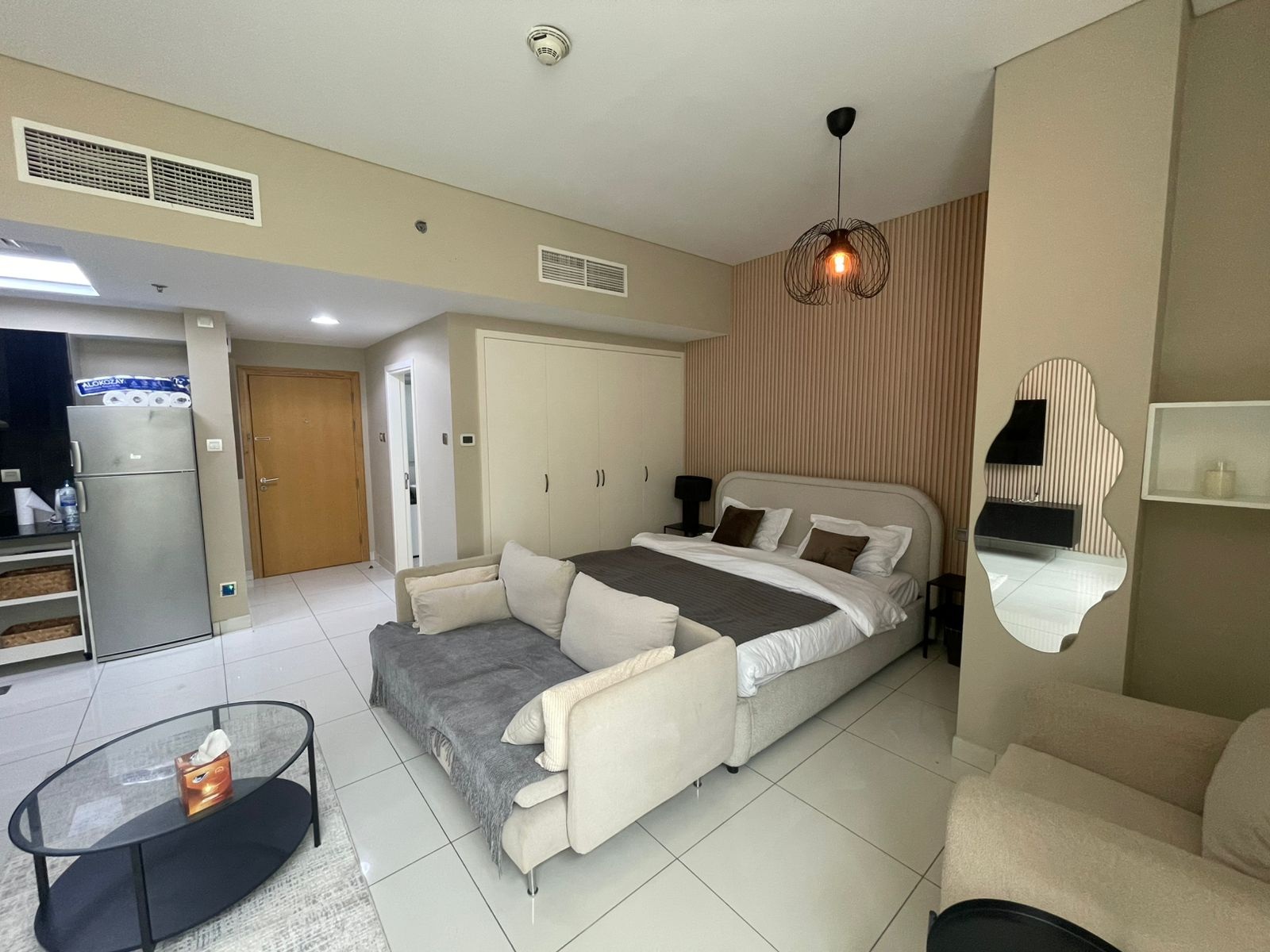 Premium Apartment for Sale | Park Central Business Bay, Dubai 3