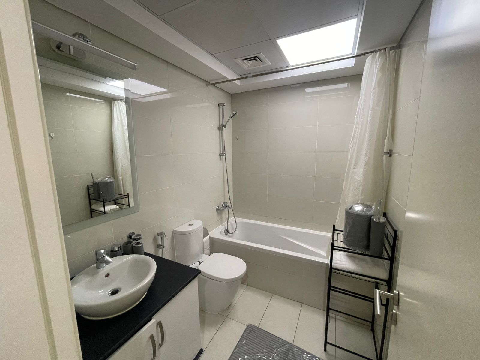 Premium Apartment for Sale | Park Central Business Bay, Dubai 12