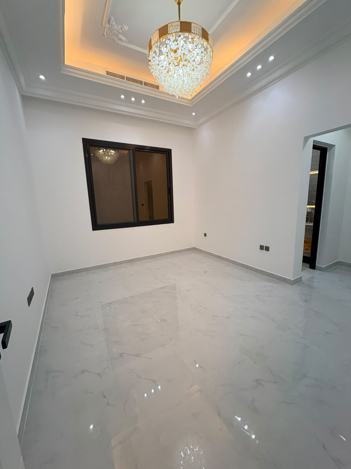 🏡✨ فيلا كلاسيكية فاخرة للبيع | الحليو 2 – عجمان ✨🏡 4