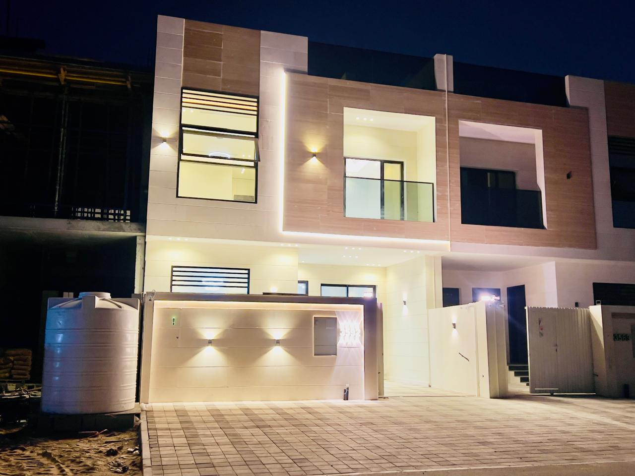 🔥 Upgrade Your Lifestyle – Own Your Dream Townhouse in Ajman! 🏡 4