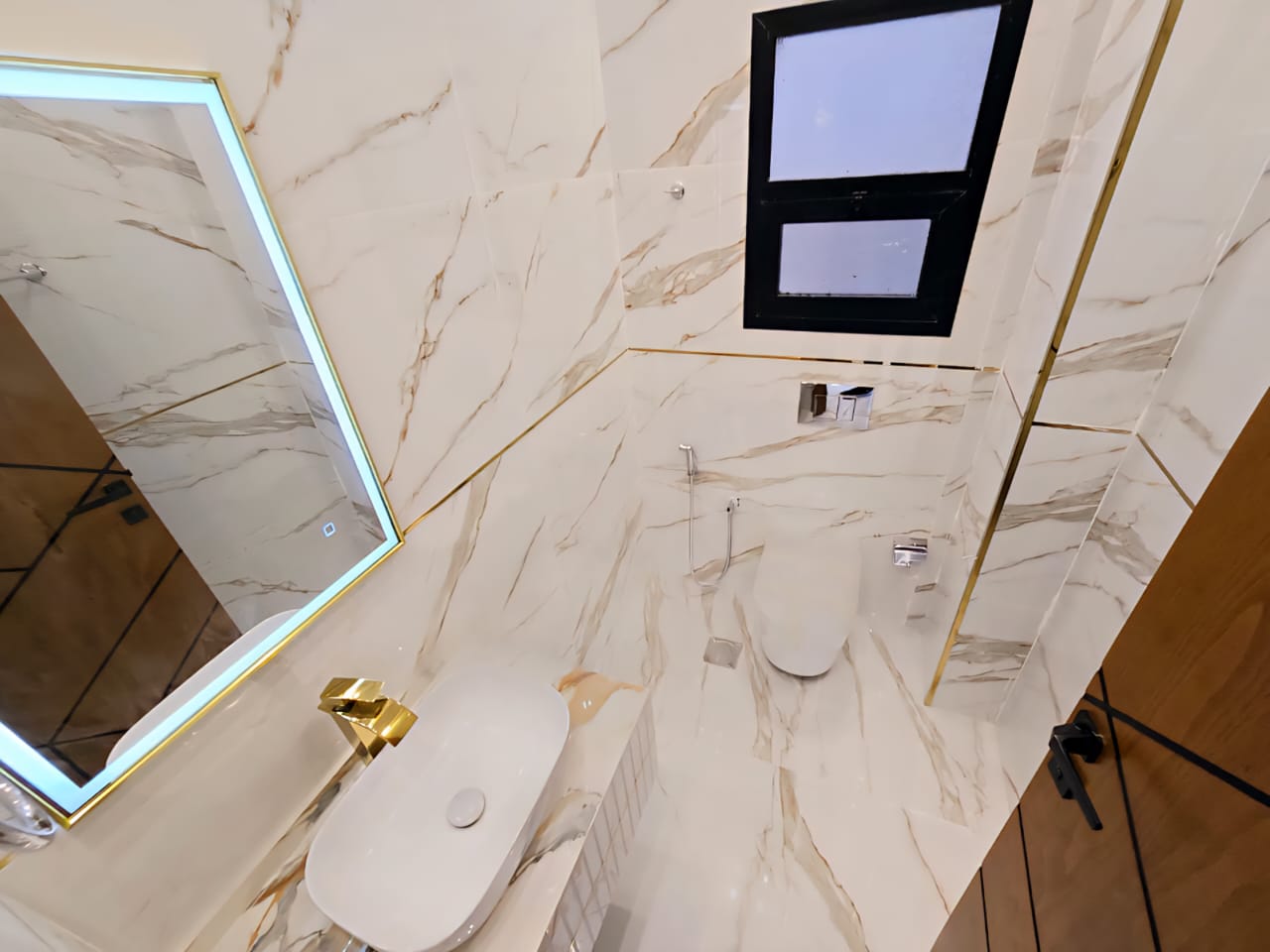🏡 فيلا مودرن للبيع في الحليو 2 ✨ تصميم عصري، موقع مميز، وتشطيبات راقية... بيت أحلامك بانتظارك! لا تفوت فرصة التملك في واحدة من أفضل مناطق عجمان 6