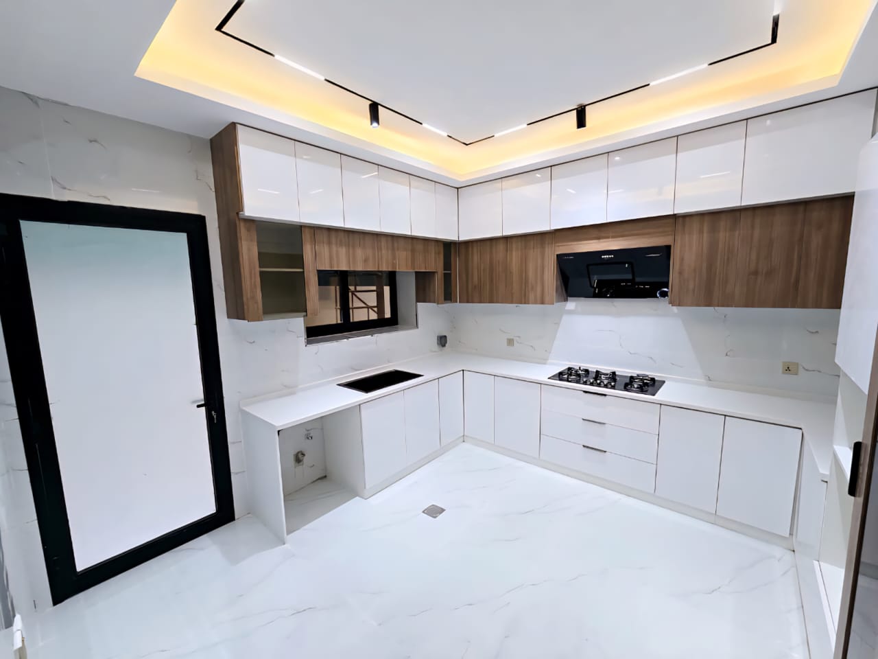 🏡 فيلا مودرن للبيع في الحليو 2 ✨ تصميم عصري، موقع مميز، وتشطيبات راقية... بيت أحلامك بانتظارك! لا تفوت فرصة التملك في واحدة من أفضل مناطق عجمان 9