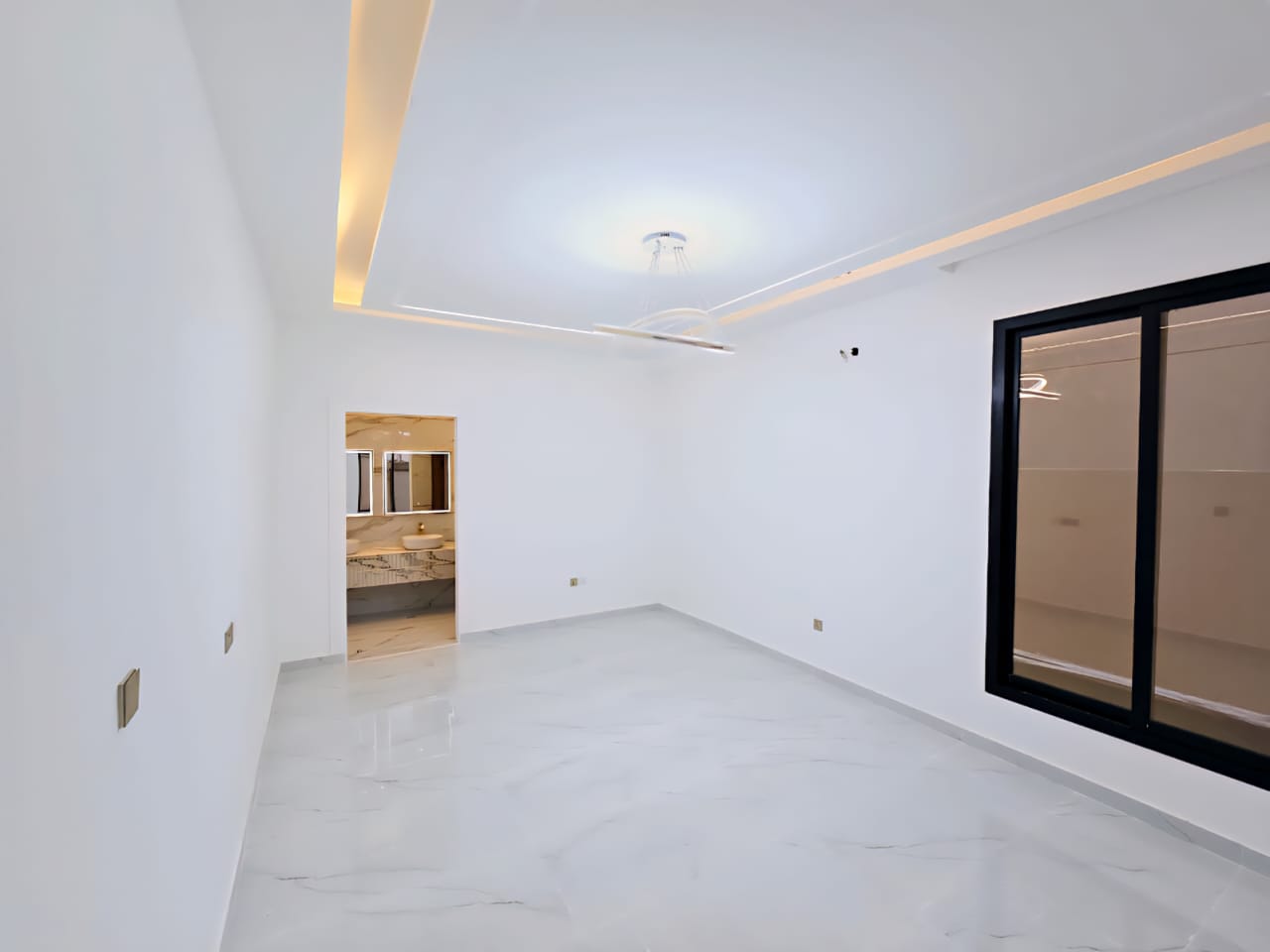 🏡 فيلا مودرن للبيع في الحليو 2 ✨ تصميم عصري، موقع مميز، وتشطيبات راقية... بيت أحلامك بانتظارك! لا تفوت فرصة التملك في واحدة من أفضل مناطق عجمان 11
