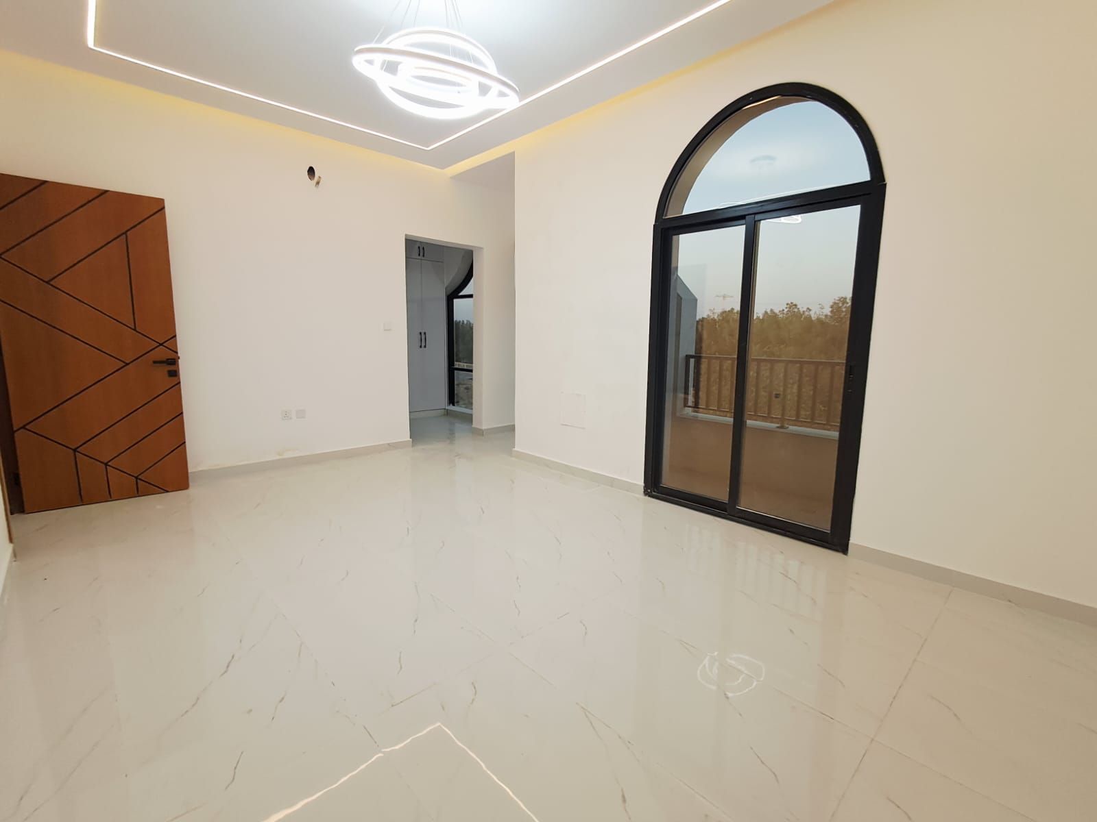 🏡 لا تفوّت الفرصة... فيلا أحلامك بانتظارك في منطقة الياسمين! 4