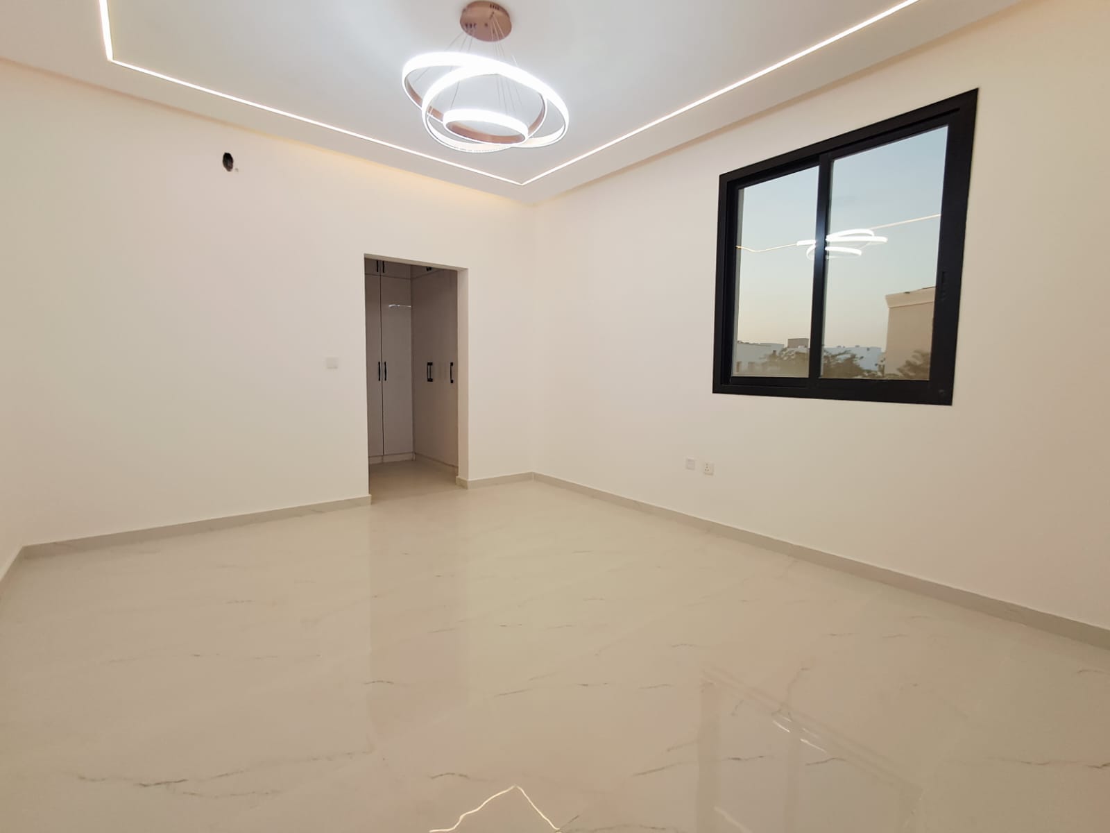 🏡 لا تفوّت الفرصة... فيلا أحلامك بانتظارك في منطقة الياسمين! 6