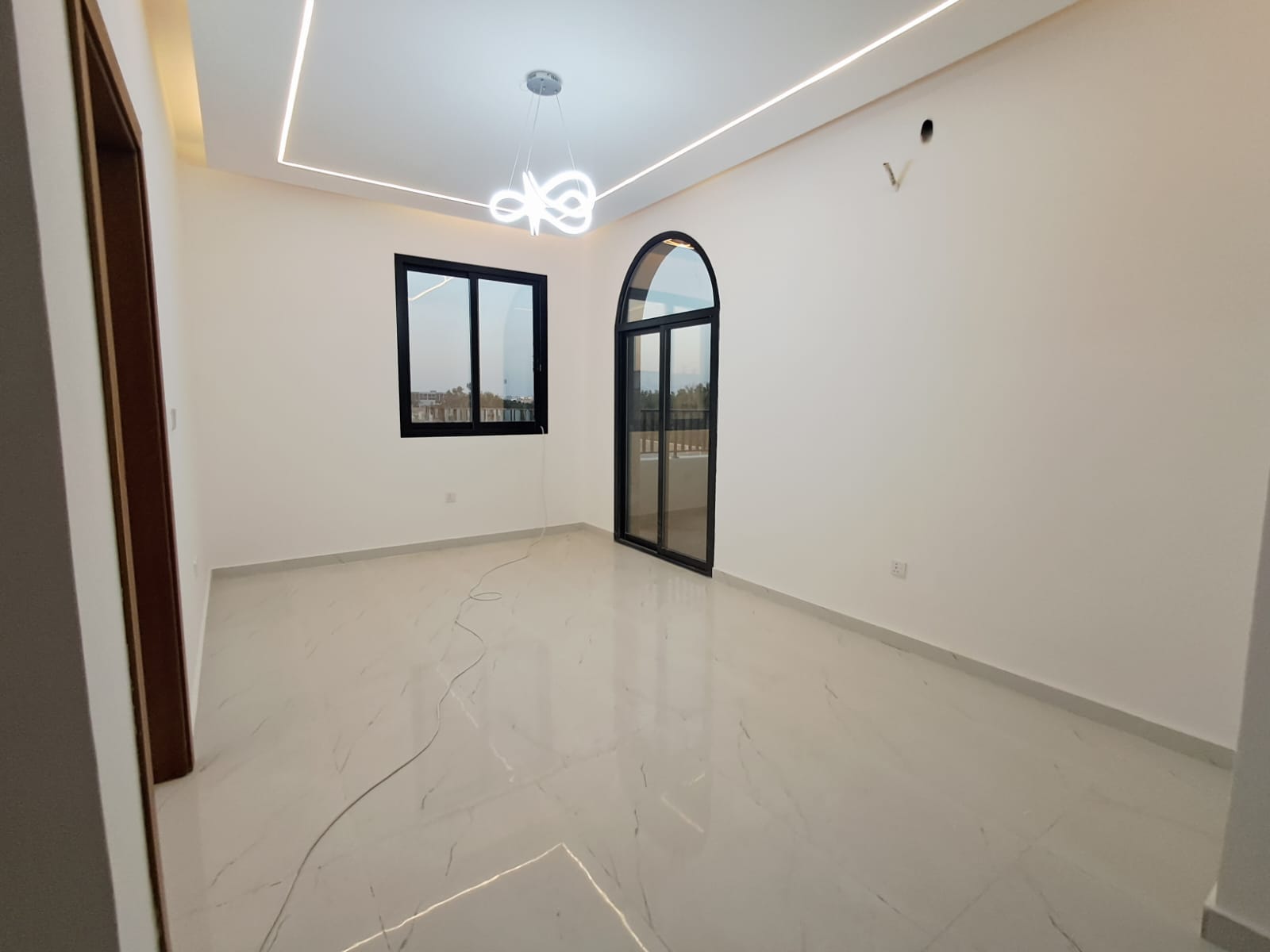 🏡 لا تفوّت الفرصة... فيلا أحلامك بانتظارك في منطقة الياسمين! 7