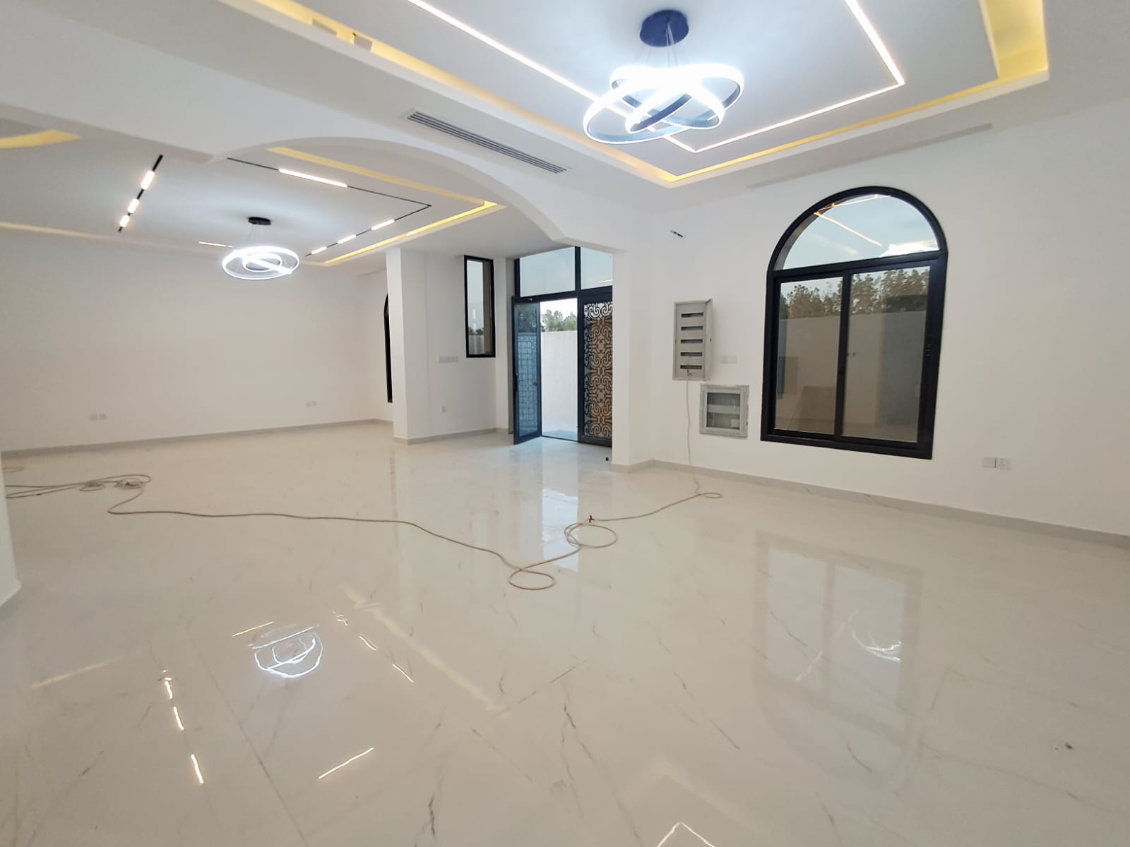 🏡 لا تفوّت الفرصة... فيلا أحلامك بانتظارك في منطقة الياسمين! 13