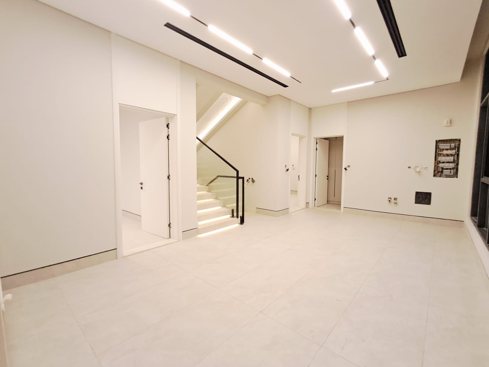 🏡 **Don't Miss This Opportunity – Your Dream Villa Awaits in Al Yasmeen!**  ✨ Elegant stone façade 📐 Spacious layout for maximum comfort and privacy 🏠 Modern design with premium finishes 📍 Prime location close to all essential services  **Luxury starts here. Book your viewing today before it's gone!** 15