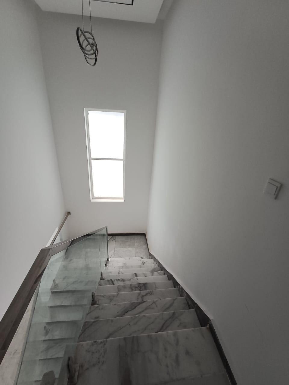 🏡 **فيلا مودرن للبيع في الزاهية**  تصميم عصري، موقع متميز وتشطيبات راقية ✨ **لا تفوّت فرصة امتلاك فيلا أحلامك!** 9