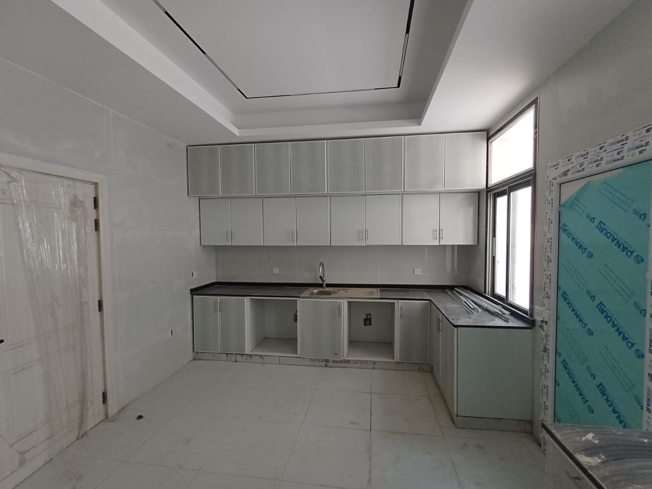 🏡 **فيلا مودرن للبيع في الزاهية**  تصميم عصري، موقع متميز وتشطيبات راقية ✨ **لا تفوّت فرصة امتلاك فيلا أحلامك!** 10