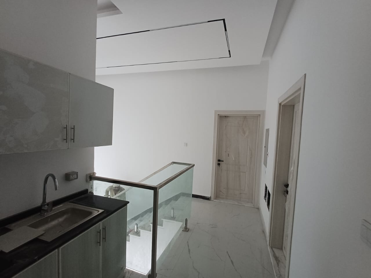 🏡 **فيلا مودرن للبيع في الزاهية**  تصميم عصري، موقع متميز وتشطيبات راقية ✨ **لا تفوّت فرصة امتلاك فيلا أحلامك!** 13