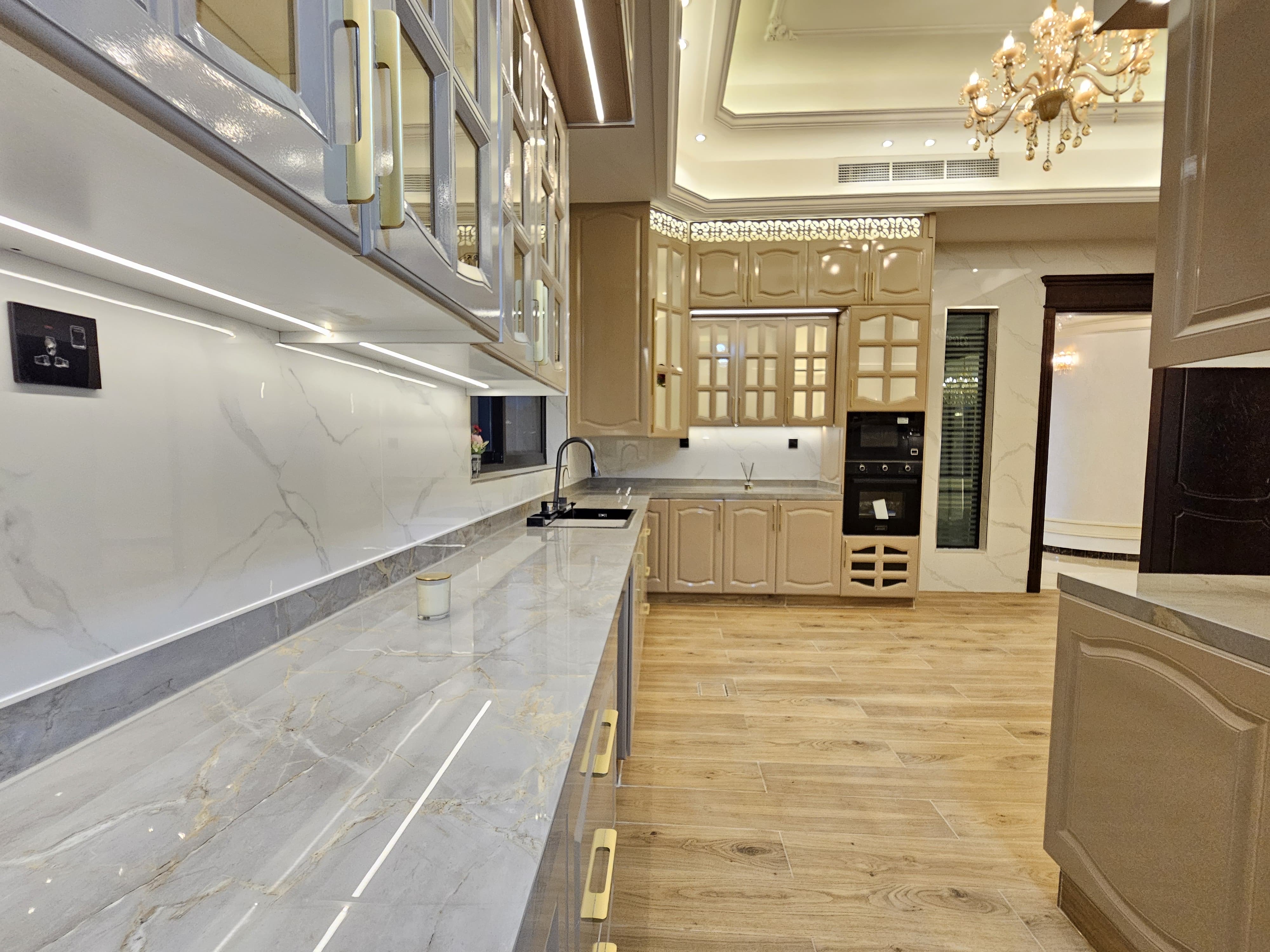 Luxury villa for sale, classic finishing, in Al-Haliou 2 area 8