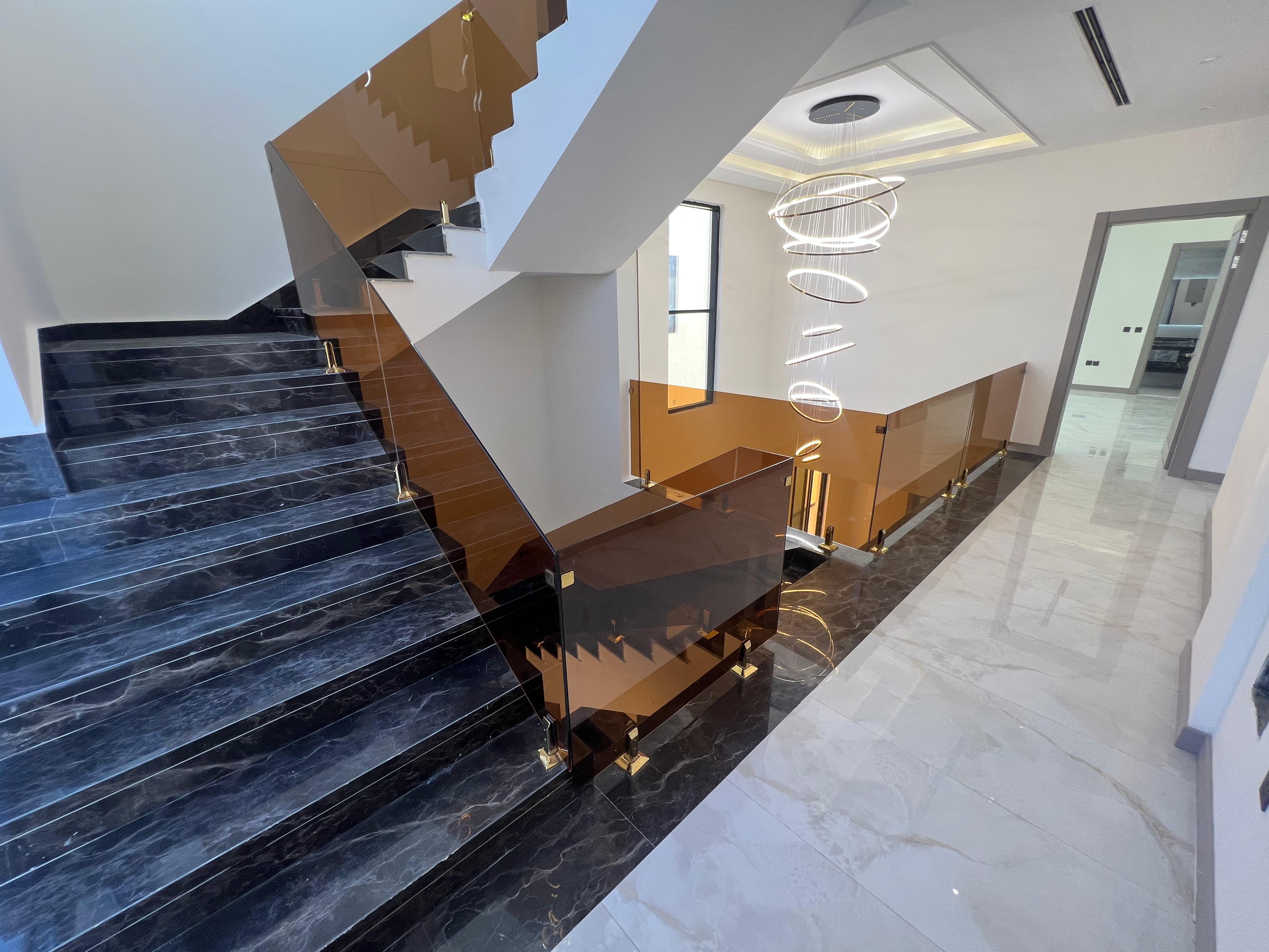 Luxury modern villa for sale in Al-Haliou area, 2 floors and a roof, including registration and ownership fees. 12