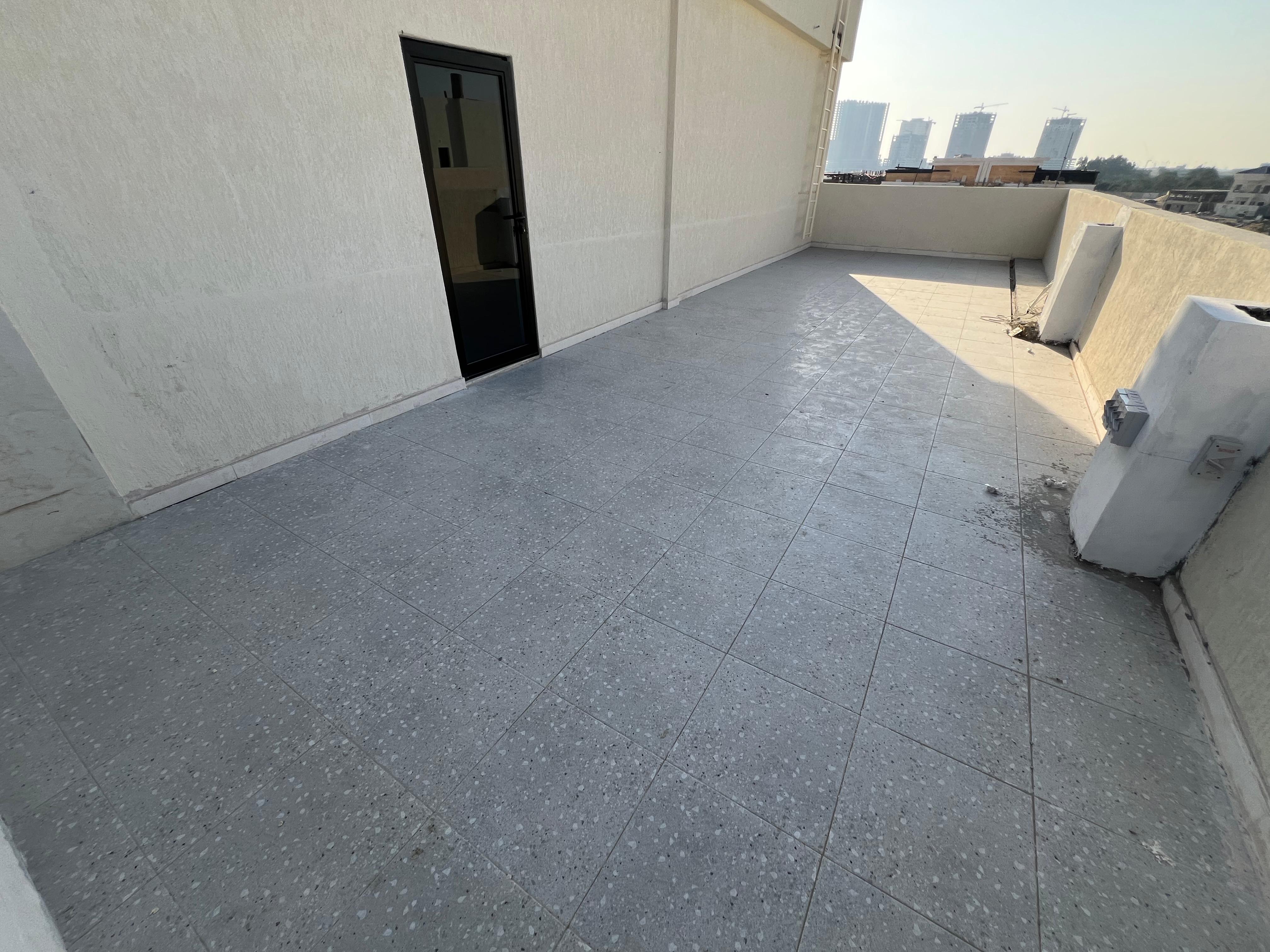 Luxury modern villa for sale in Al-Haliou area, 2 floors and a roof, including registration and ownership fees. 15