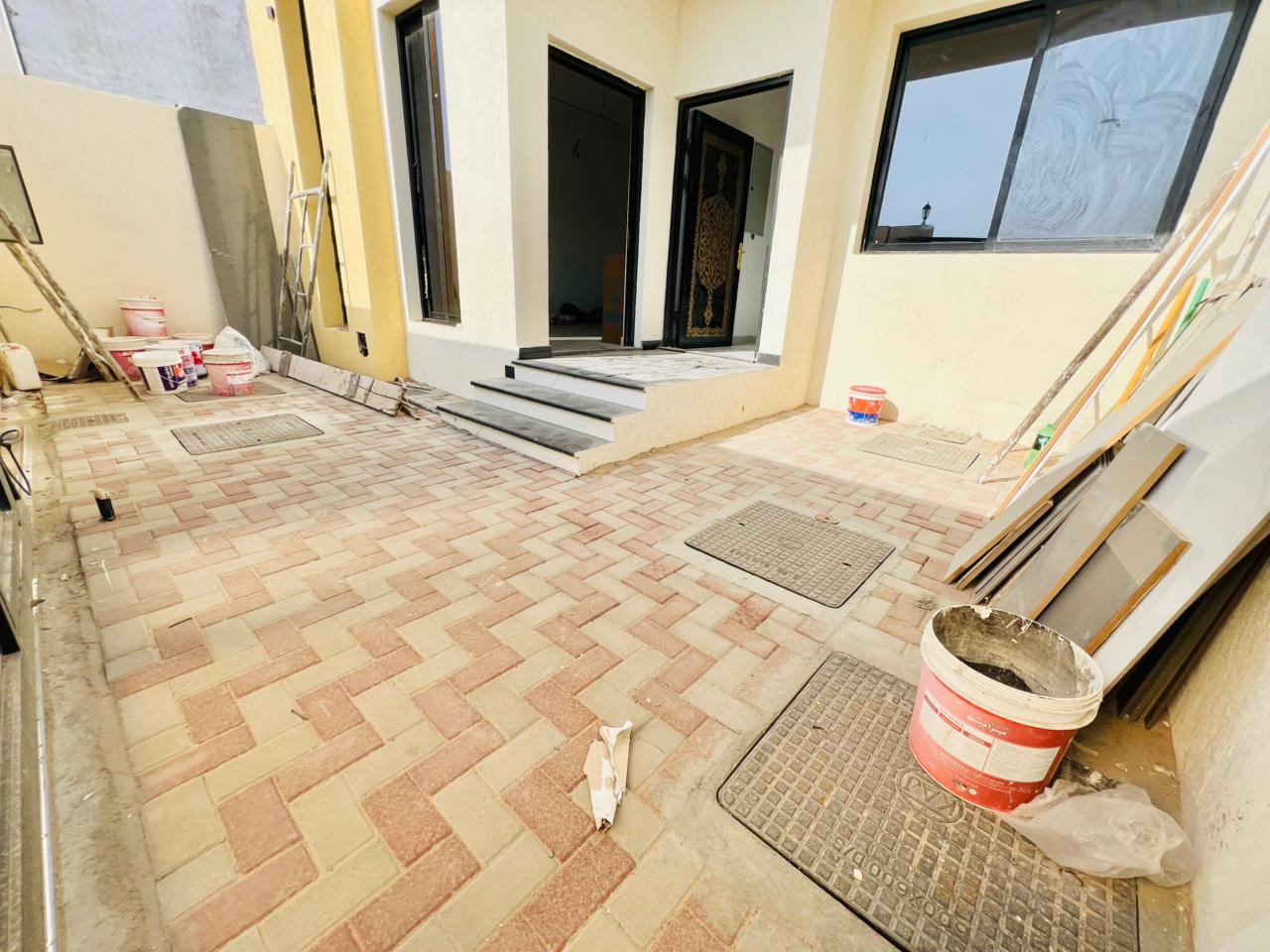 Townhouse for sale in Al-Haliyo 2 area, including registration and ownership fees. 2