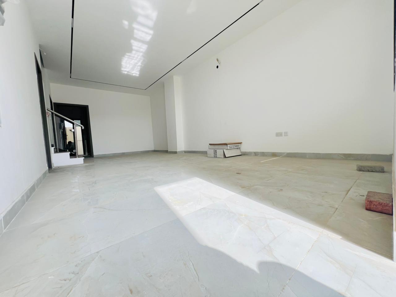 Townhouse for sale in Al-Haliyo 2 area, including registration and ownership fees. 3