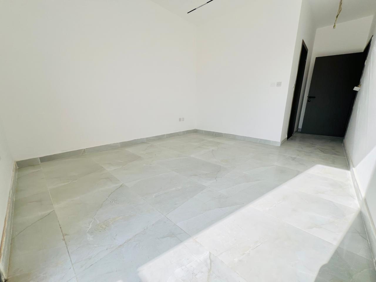 Townhouse for sale in Al-Haliyo 2 area, including registration and ownership fees. 10