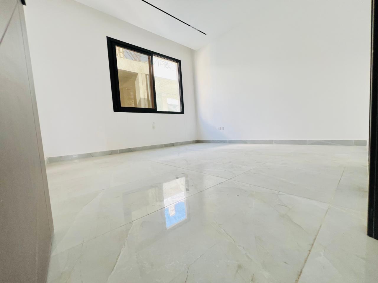 Townhouse for sale in Al-Haliyo 2 area, including registration and ownership fees. 11