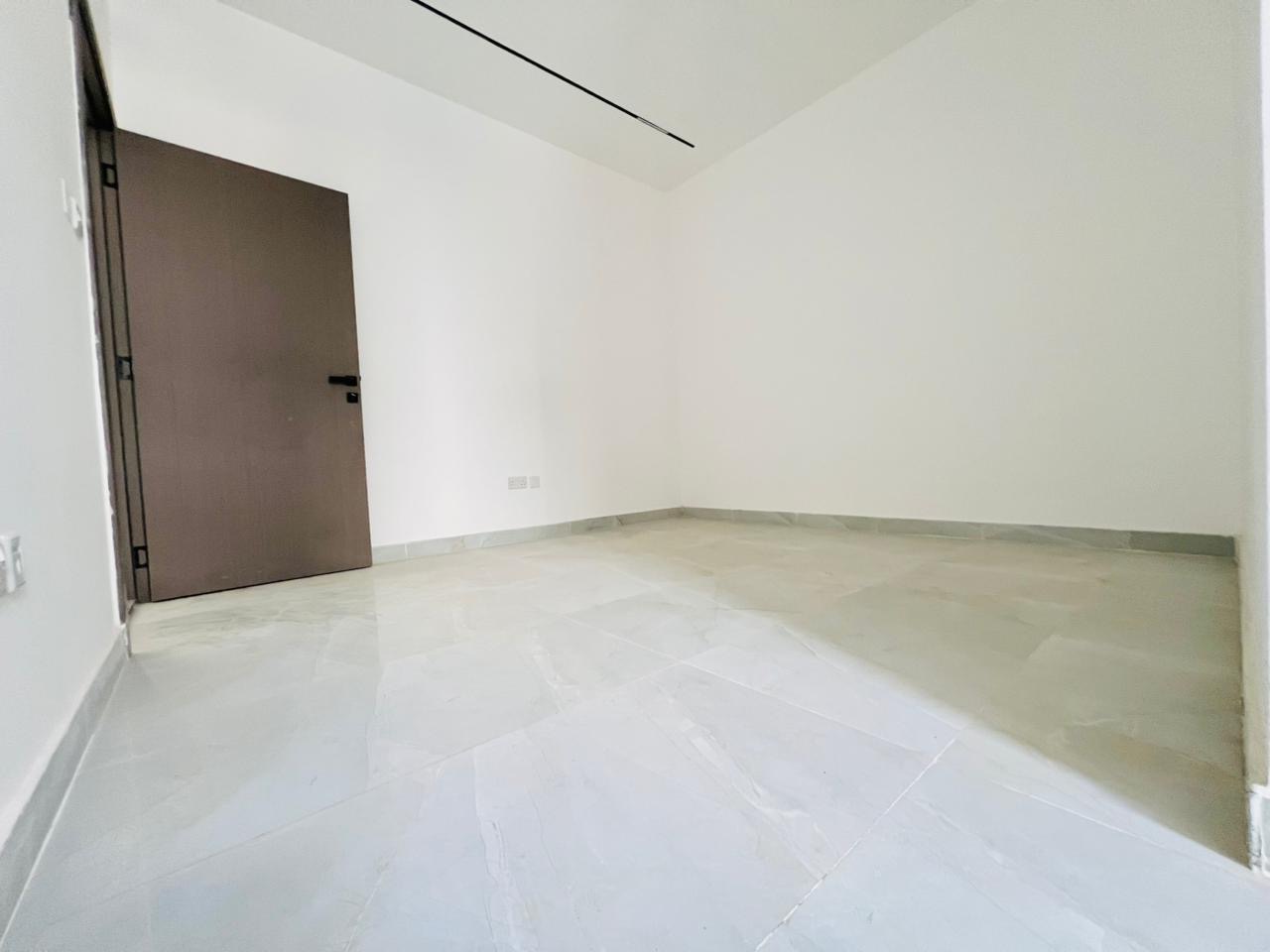 Townhouse for sale in Al-Haliyo 2 area, including registration and ownership fees. 13