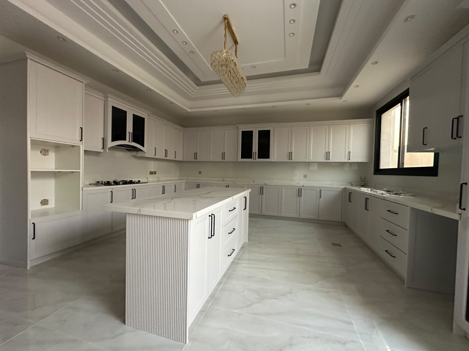 Classic-style villa for sale in Al Helio; registration fees included. 10