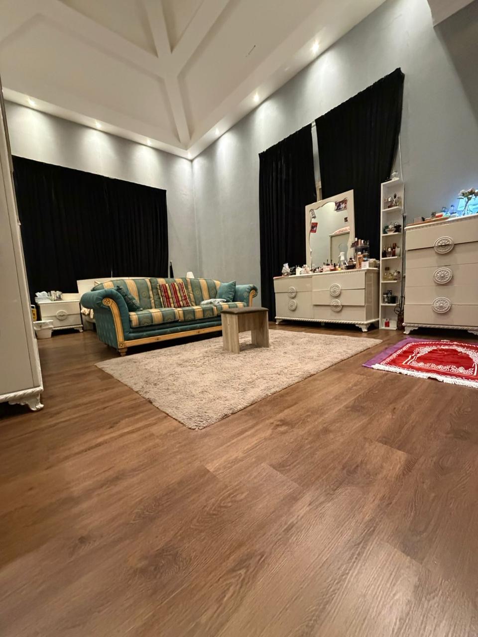 Villa for sale: exceptional price, prime location, and spacious area. 12