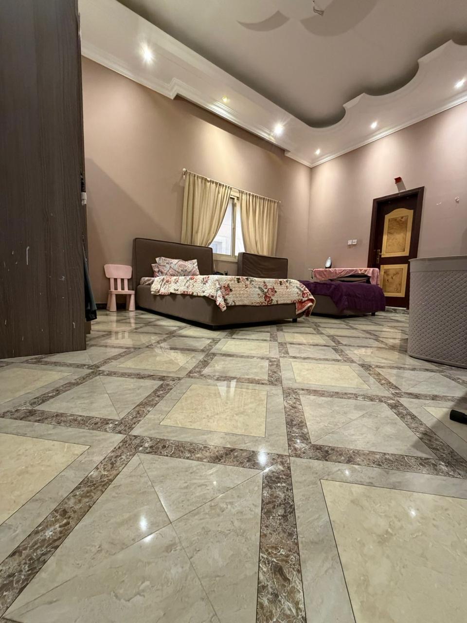 Villa for sale: exceptional price, prime location, and spacious area. 13