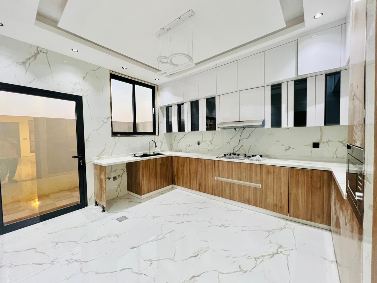 Townhouse for sale in Al Bahia area, registration fees included. 4