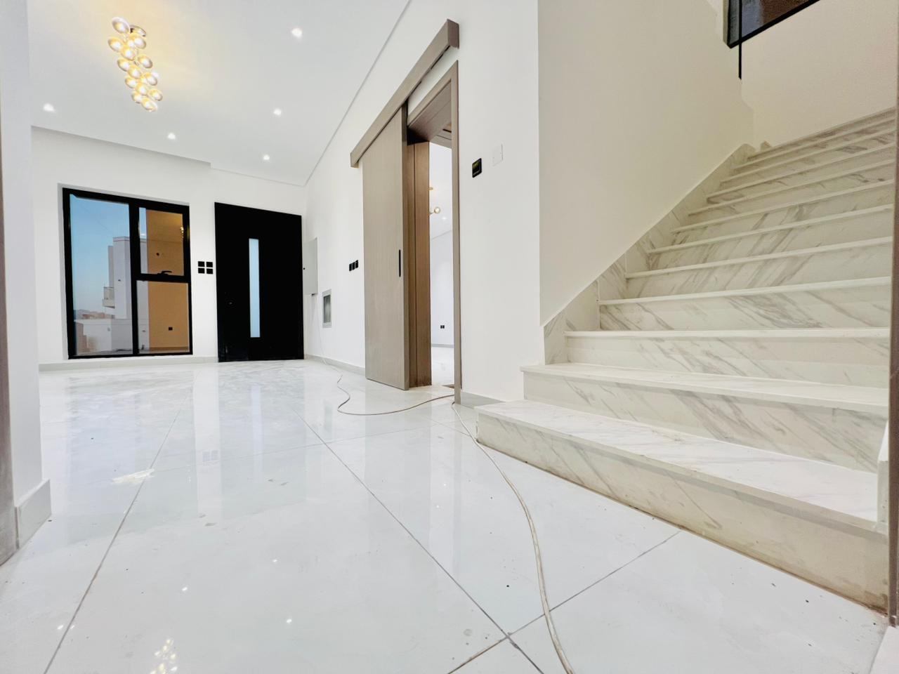 Classic villa for sale in Al-Haliyo area, registration fees included. 5