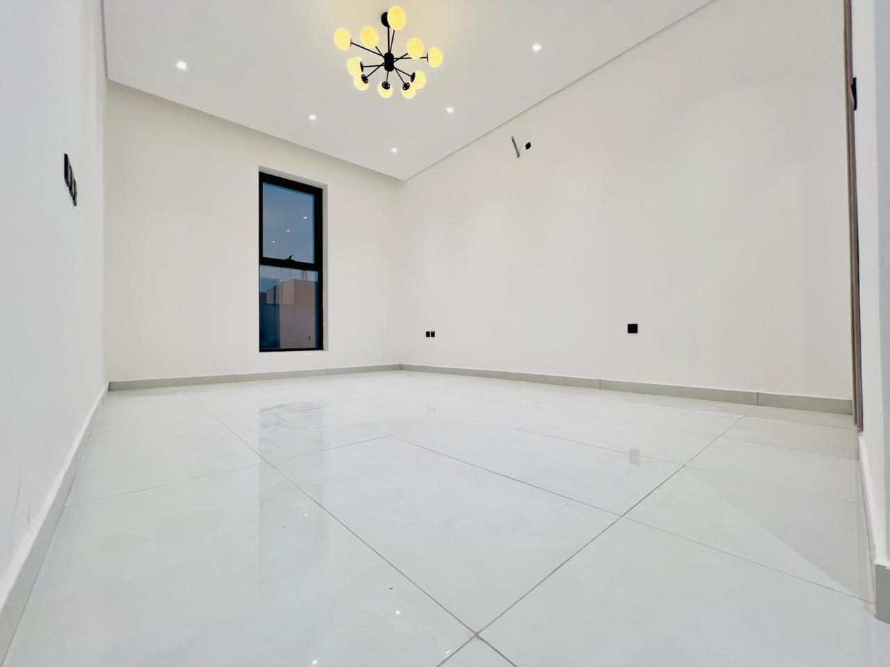 Classic villa for sale in Al-Haliyo area, registration fees included. 11