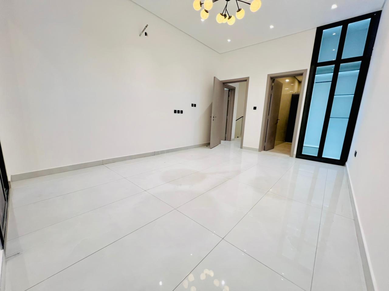 Classic villa for sale in Al-Haliyo area, registration fees included. 14