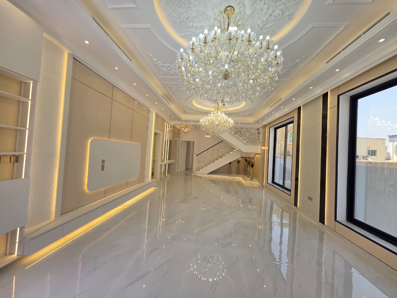 For sale: Villa with custom finishing and private pool in a prime location 3