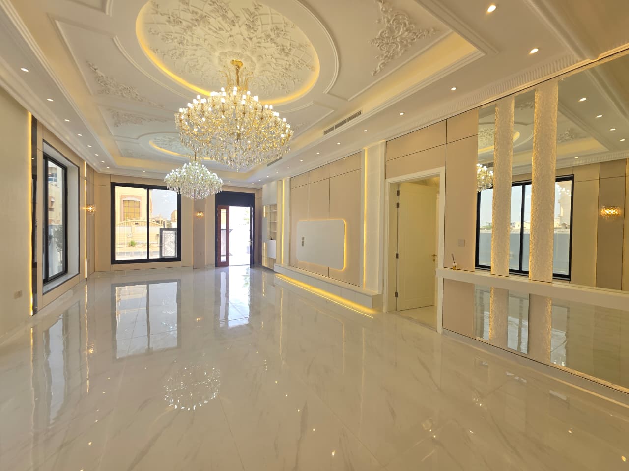 For sale: Villa with custom finishing and private pool in a prime location 9