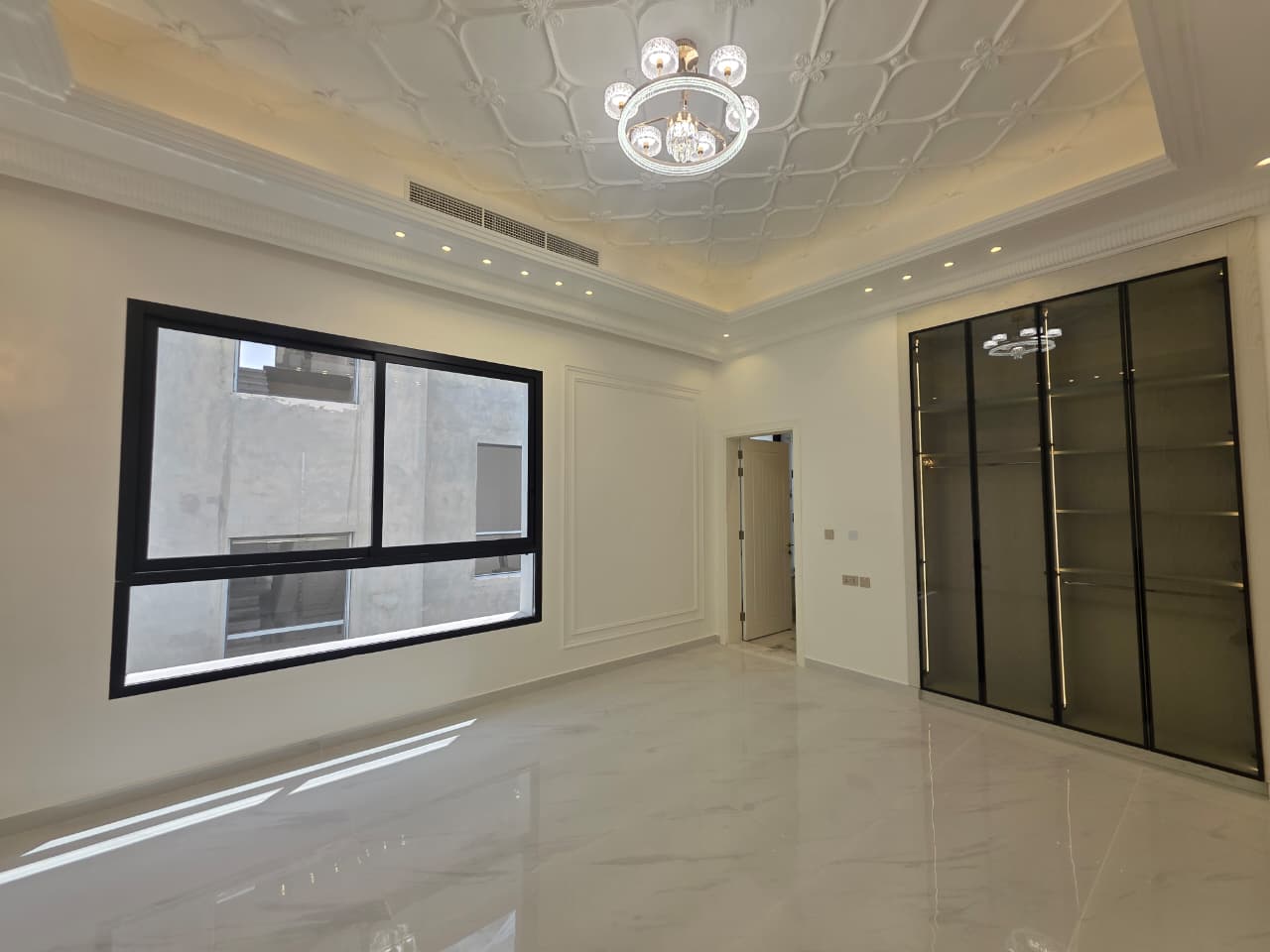 For sale: Villa with custom finishing and private pool in a prime location 14