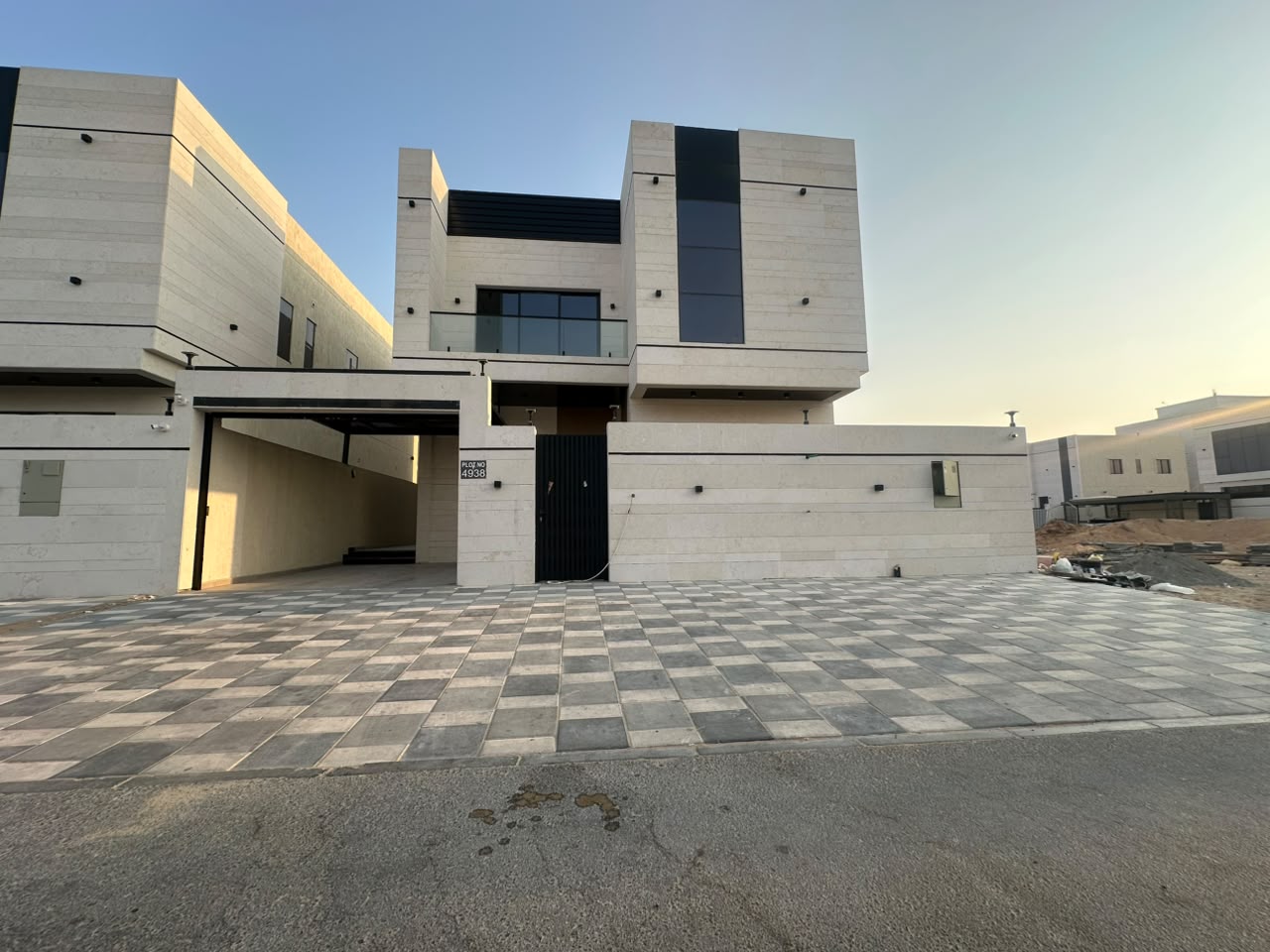 Distinctive villa for sale in Al Helio 2; registration fees included.