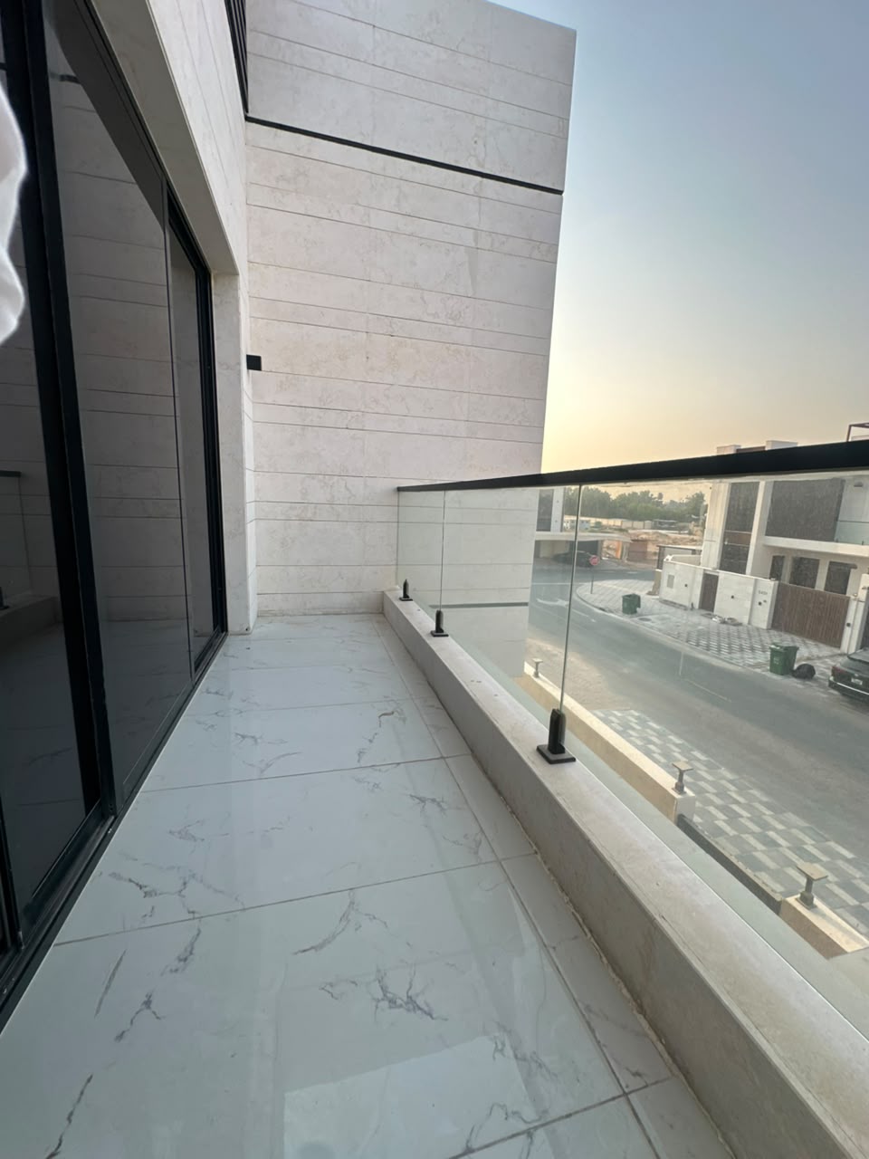 Distinctive villa for sale in Al Helio 2; registration fees included. 14