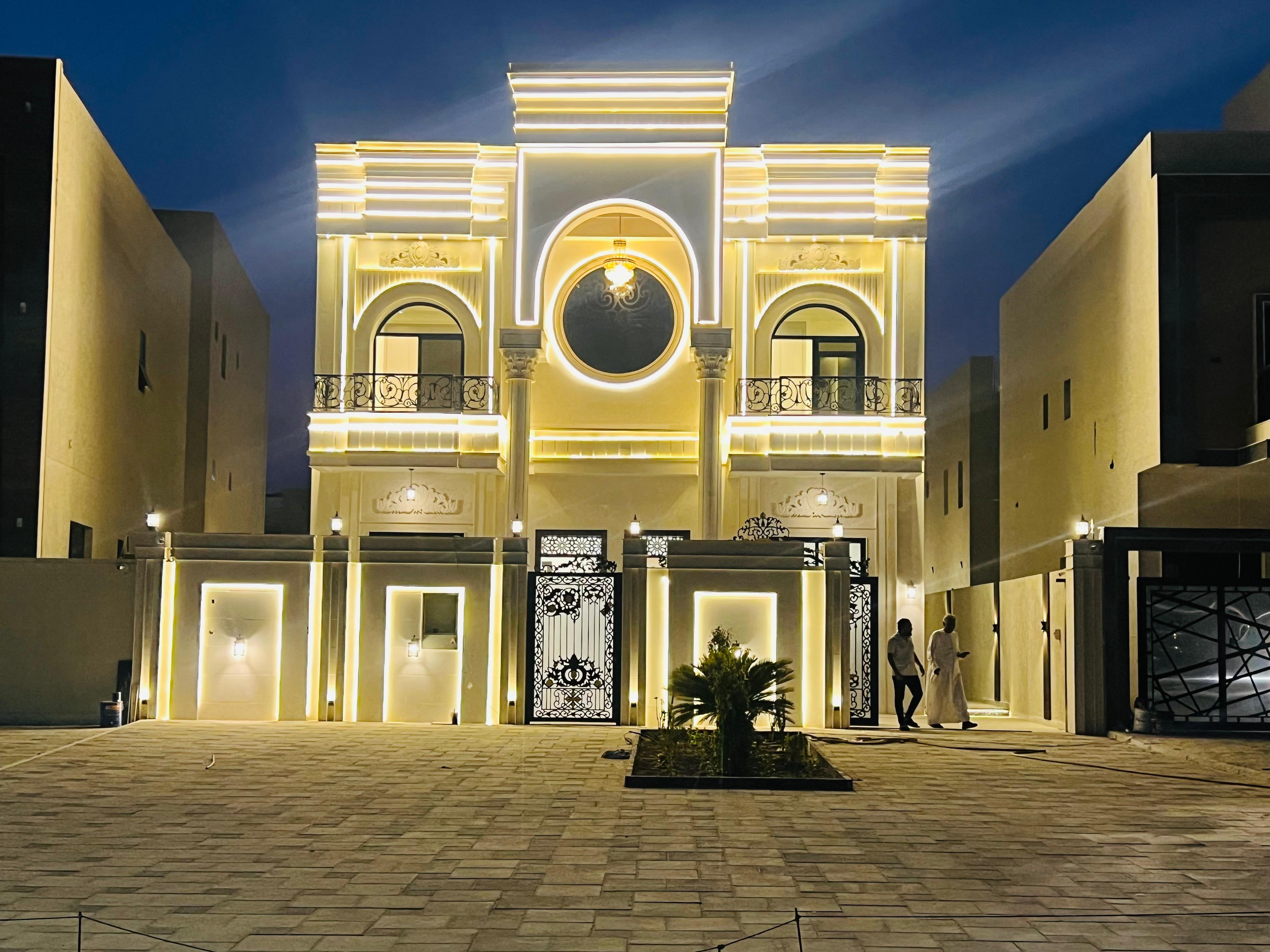 Classic villa for sale, large area, registration fees included