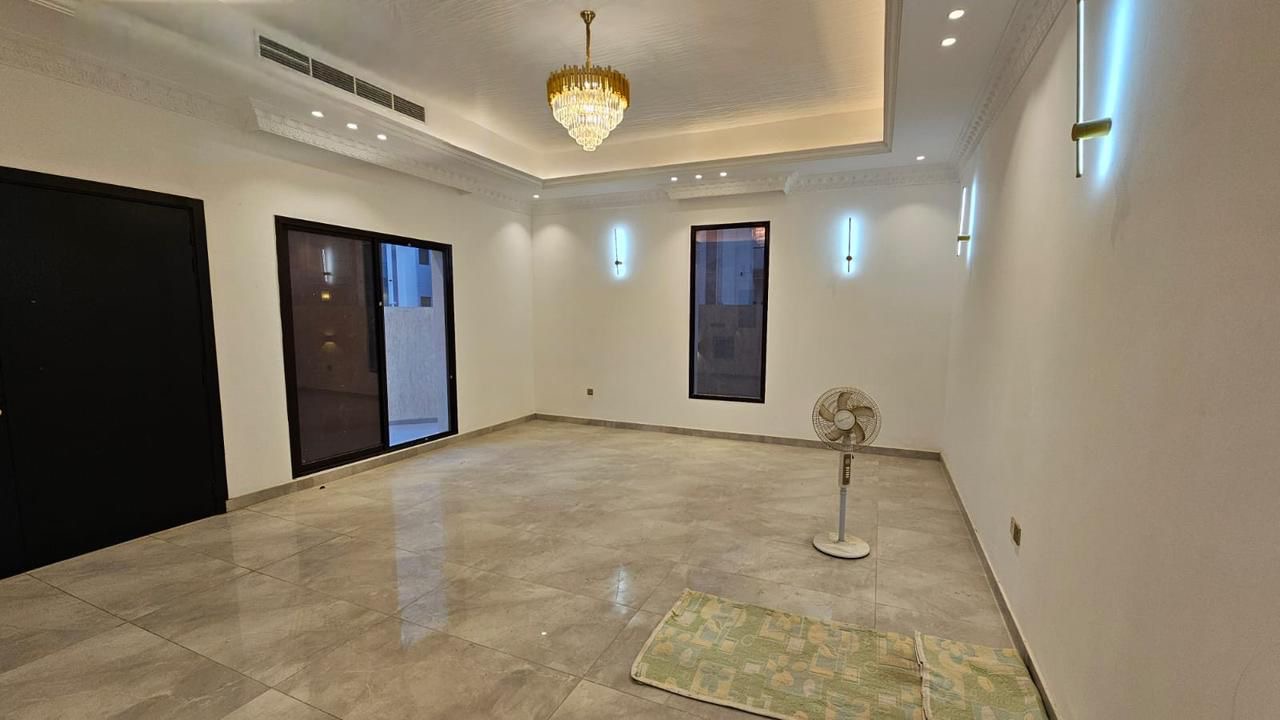 Modern villa for sale in Al Yasmin area, Ajman 4