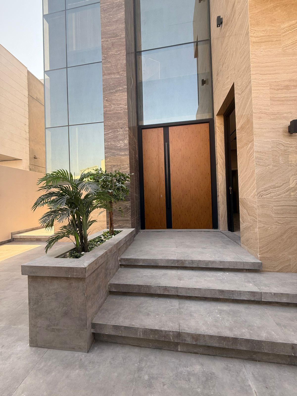 For sale: Luxurious modern villa, fully equipped with air conditioning, electricity, and AC units. 15