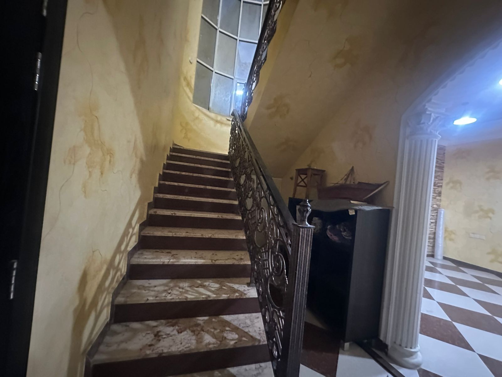 Villa for sale in Al Muwaihat area, large area 7