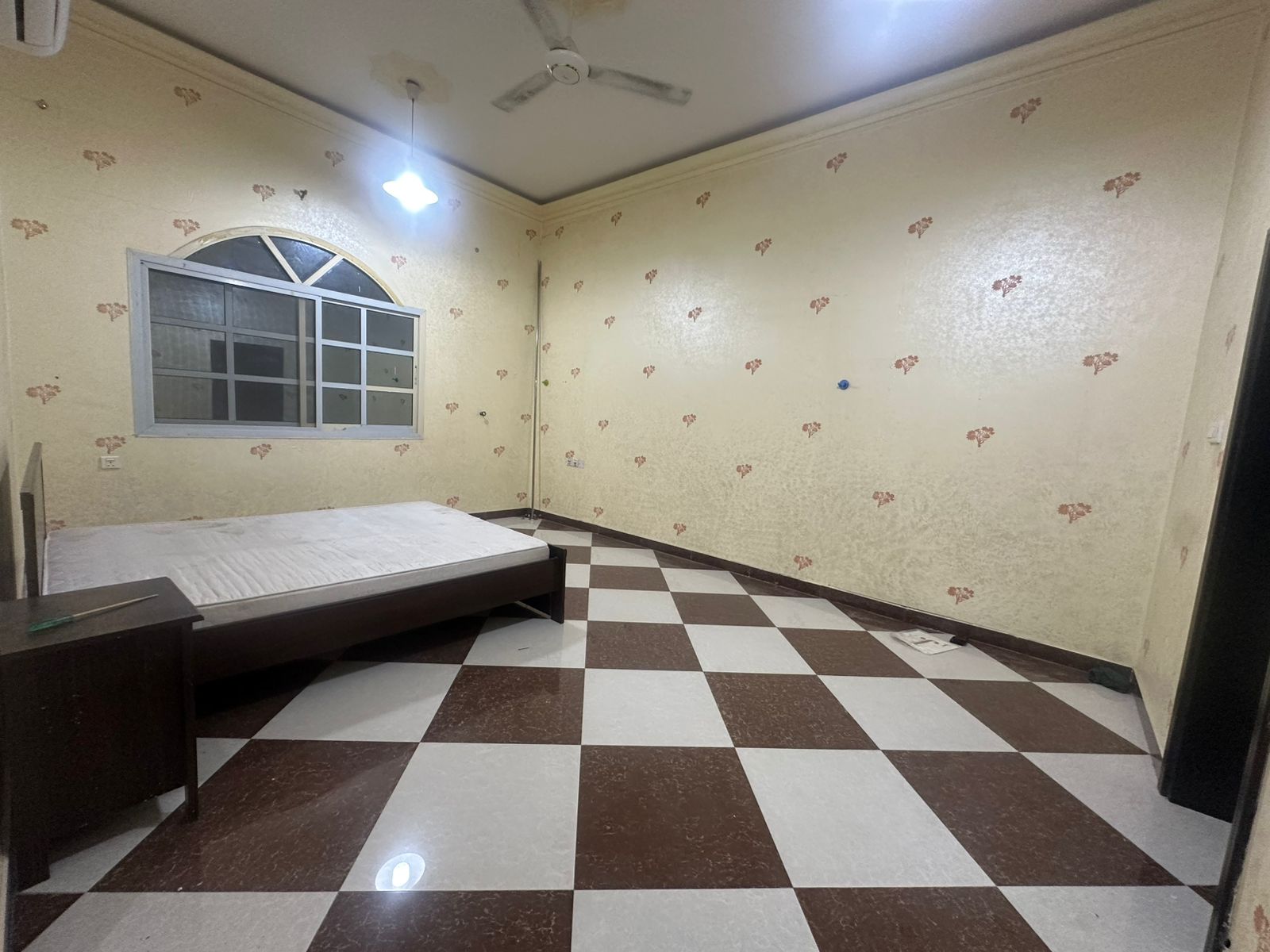 Villa for sale in Al Muwaihat area, large area 10