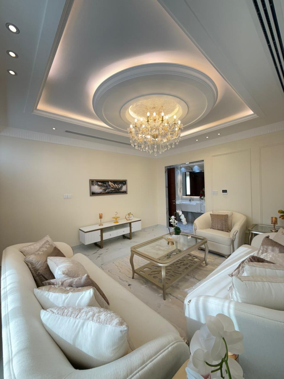 For sale: Classic villa in Al-Haliyo area, registration fees included, fully furnished 6