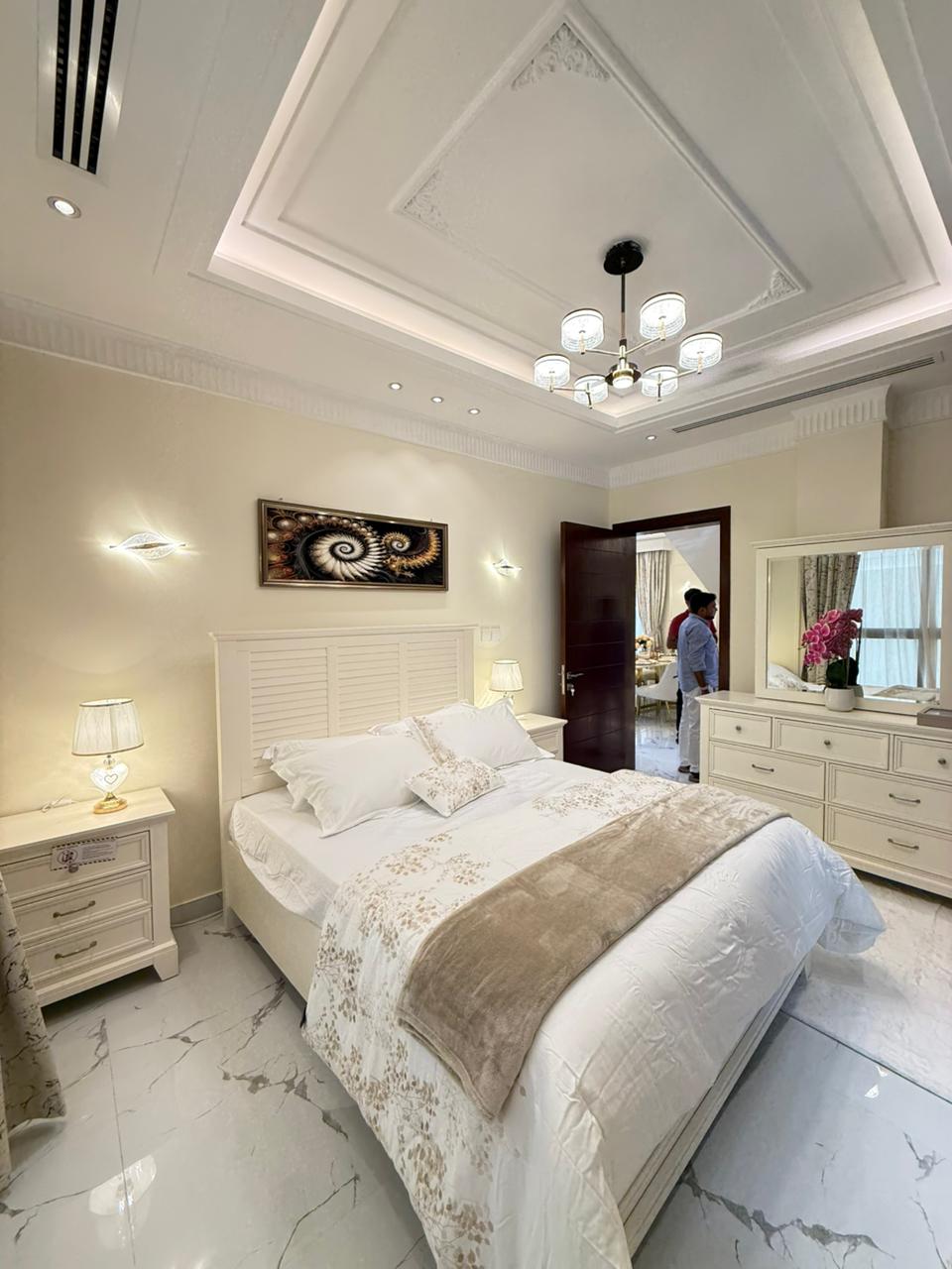 For sale: Classic villa in Al-Haliyo area, registration fees included, fully furnished 8