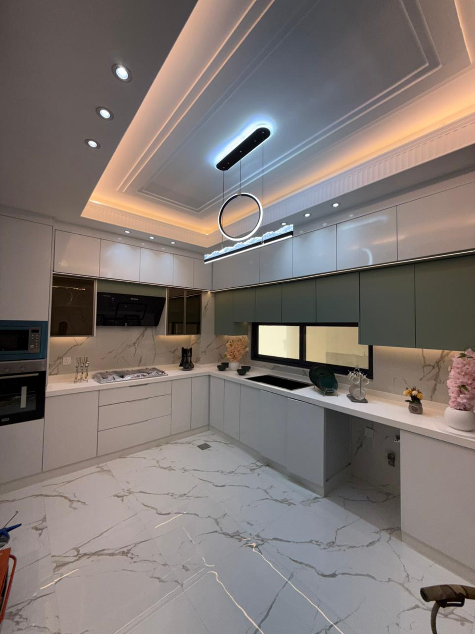 For sale: Classic villa in Al-Haliyo area, registration fees included, fully furnished 14