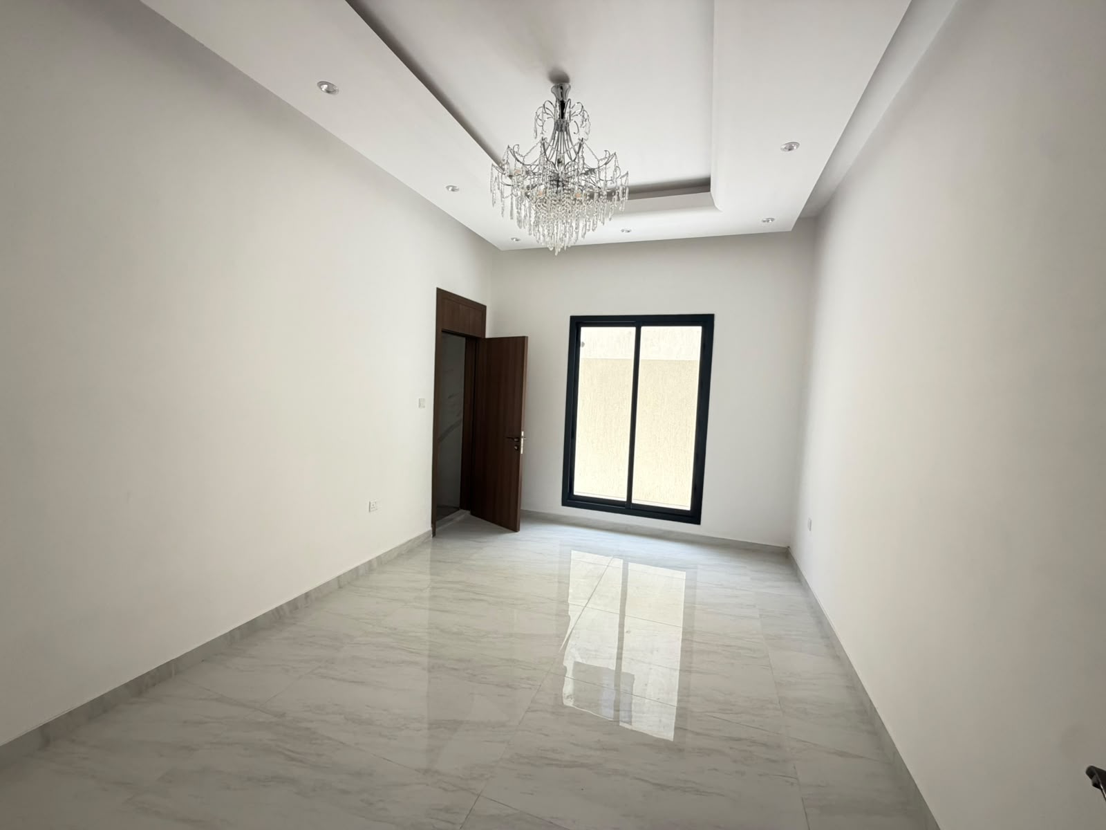 Classic villa for sale in Al-Haliyo area, registration fees included. 4