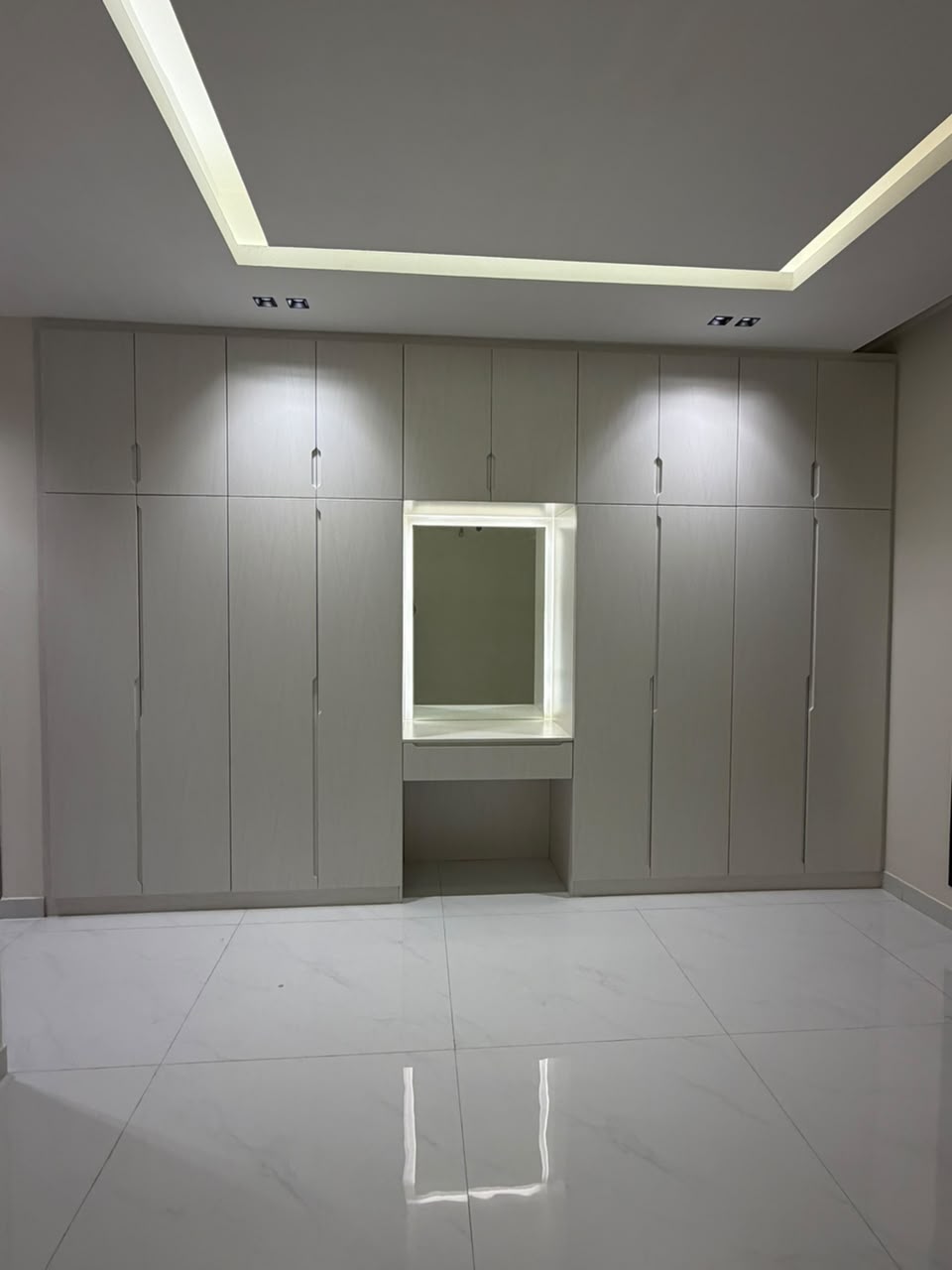 Modern villa for sale—excellent size, great price. 8
