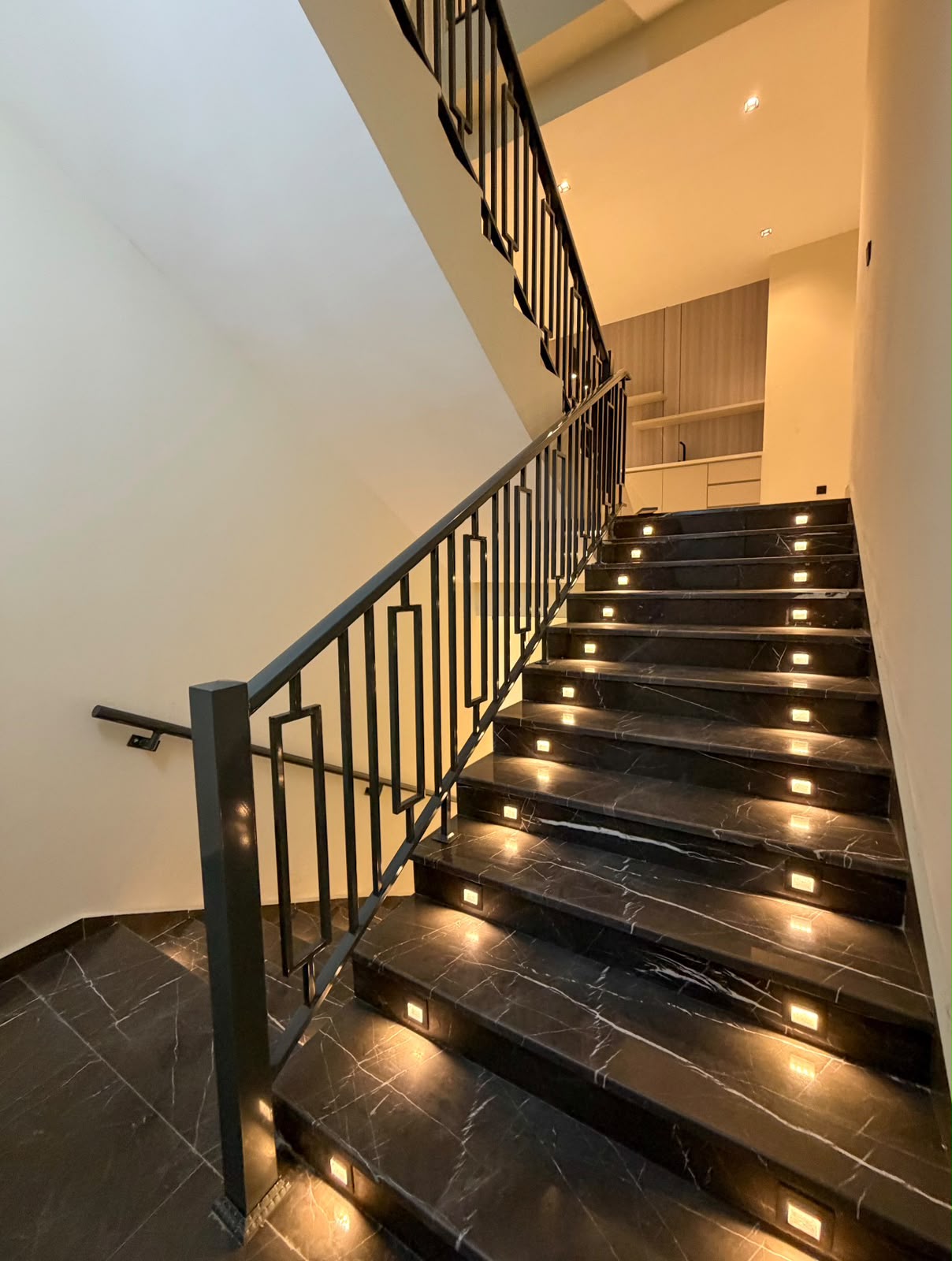 Modern villa for sale—excellent size, great price. 13