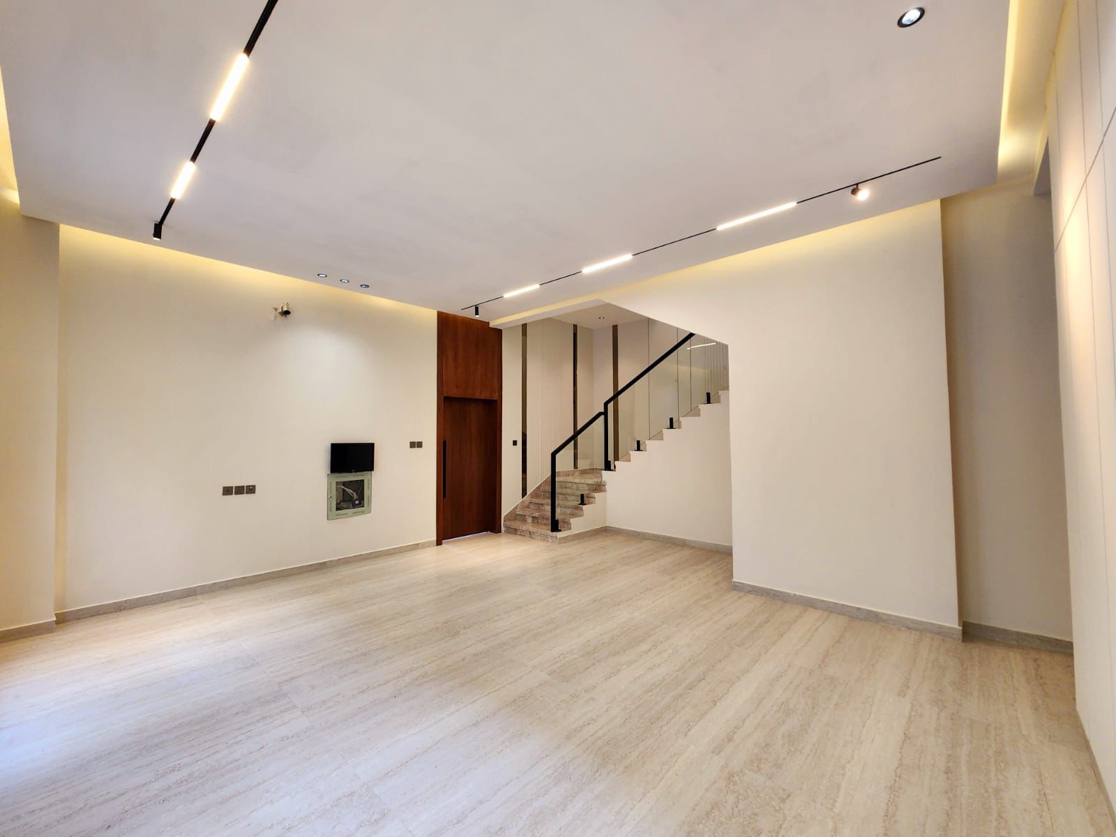 Modern villa for sale in Al Muwaihat 2 area, Ajman 2